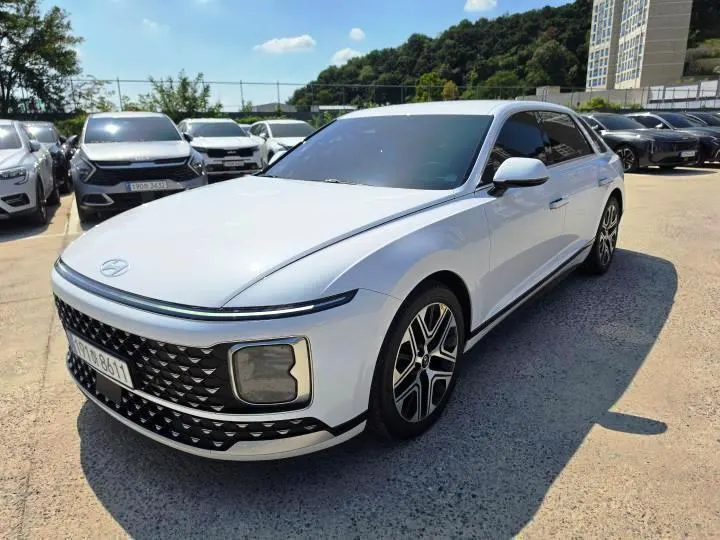 Hyundai (GN7) 2023 2/5