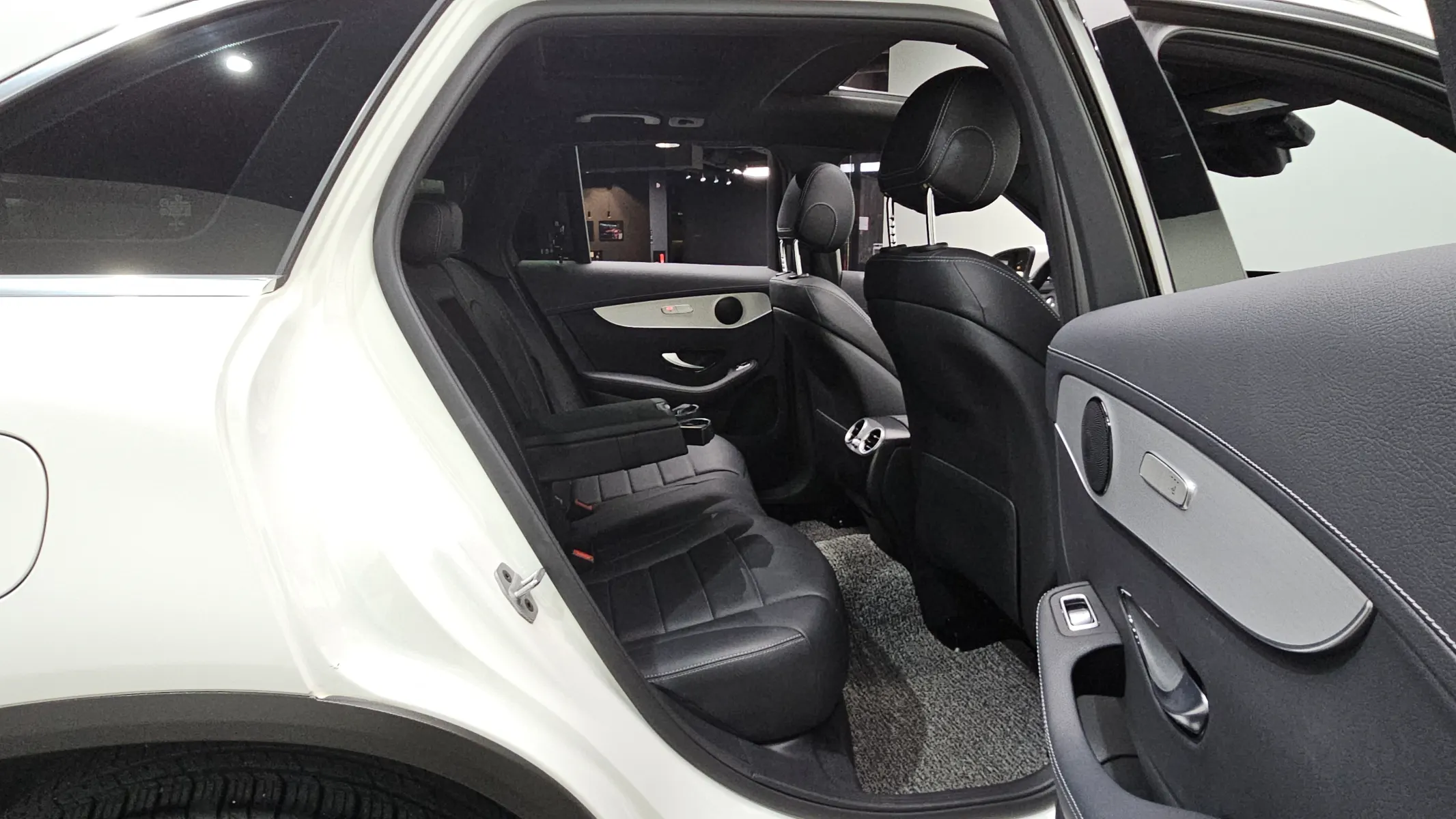 Mercedes-Benz GLC-Class X253 GLC300e 4MATIC 2021 20/21