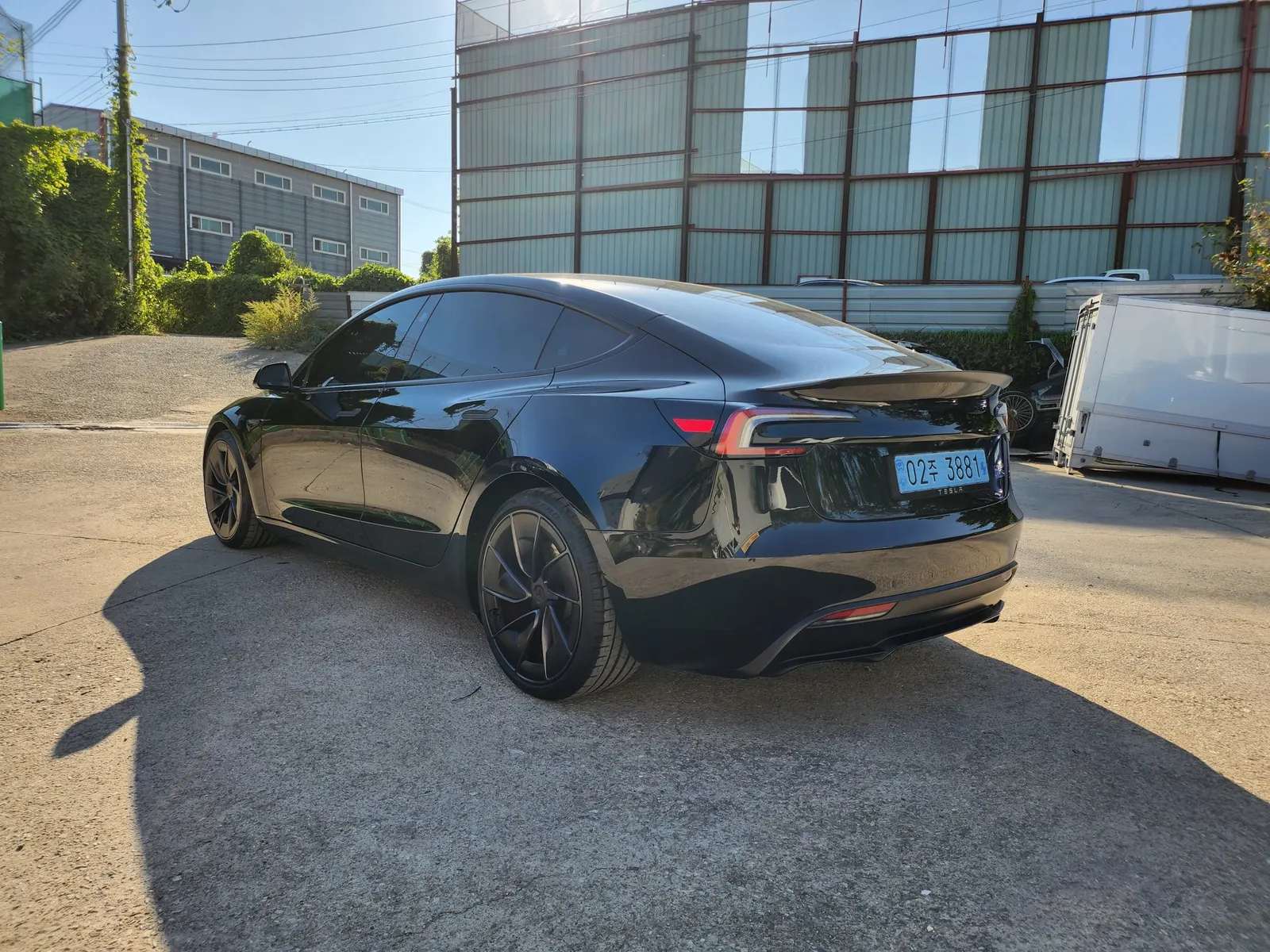 Tesla 3 AWD 2026 2/5