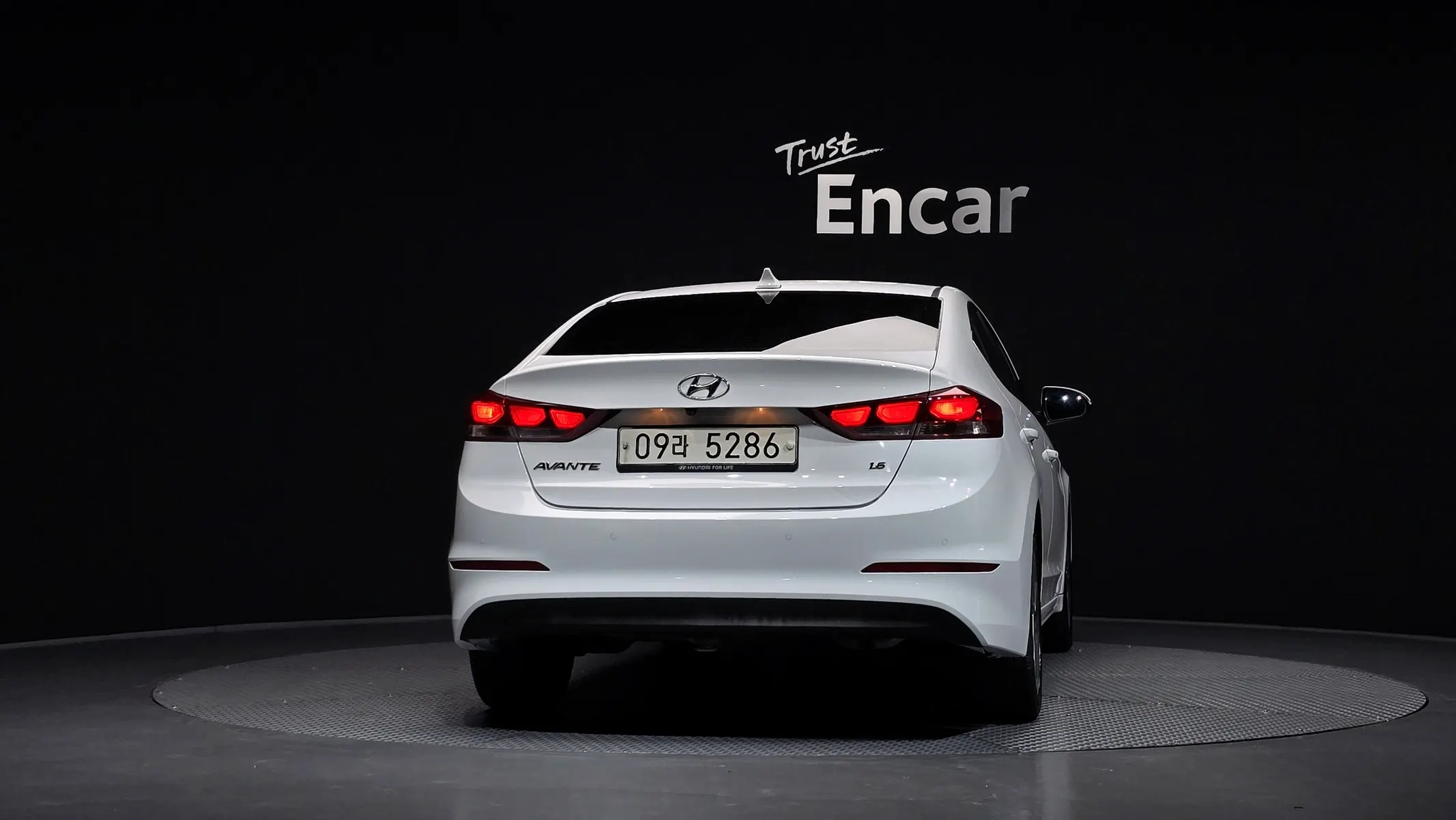 Hyundai AD 1.6 GDI 2017 3/5