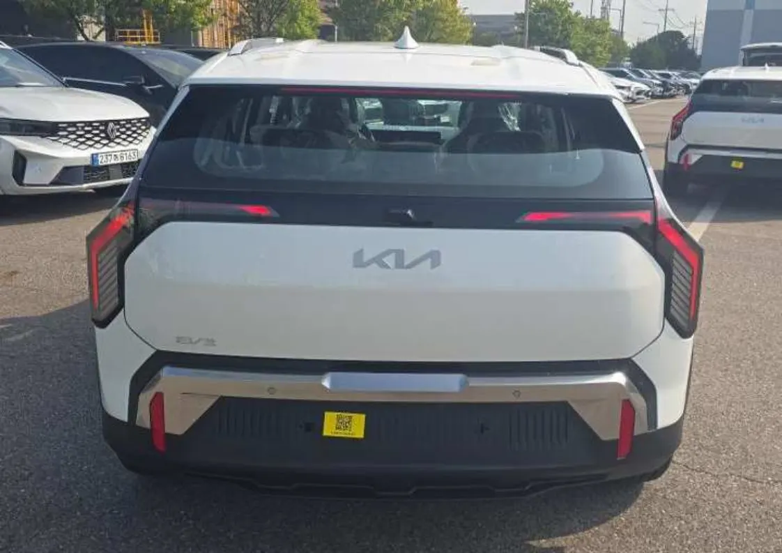Kia EV3 2WD 2026 2/5