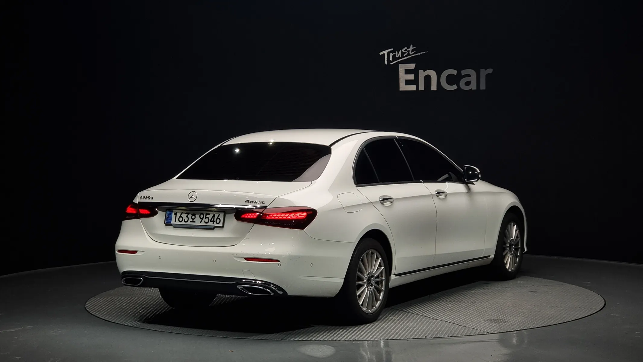 Mercedes-Benz E-Class W213 E220d 4MATIC 2023 2/21