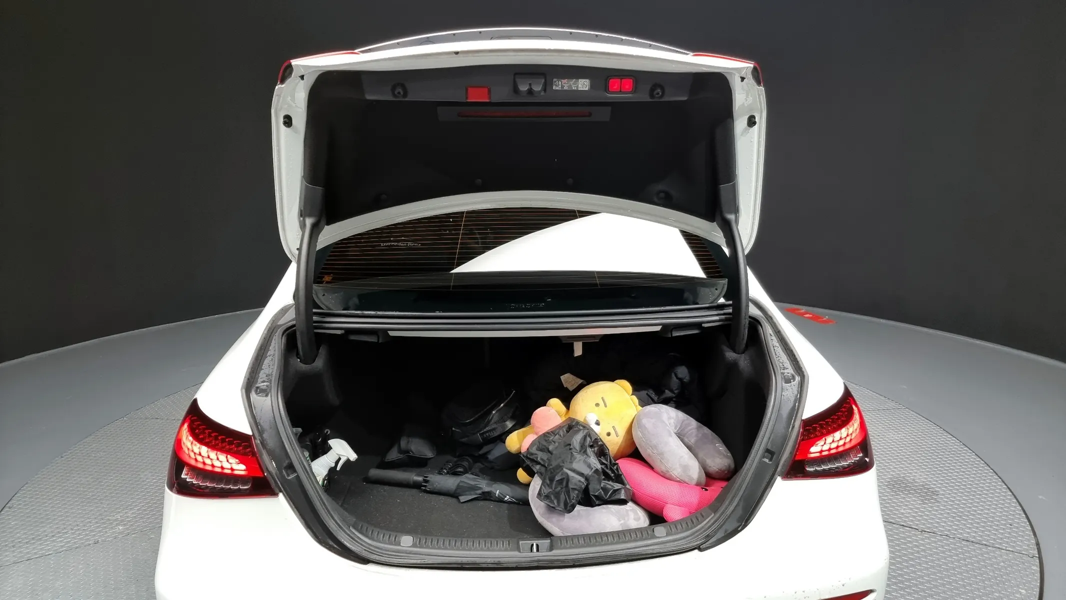 Mercedes-Benz E-Class W213 E220d 4MATIC 2023 20/21