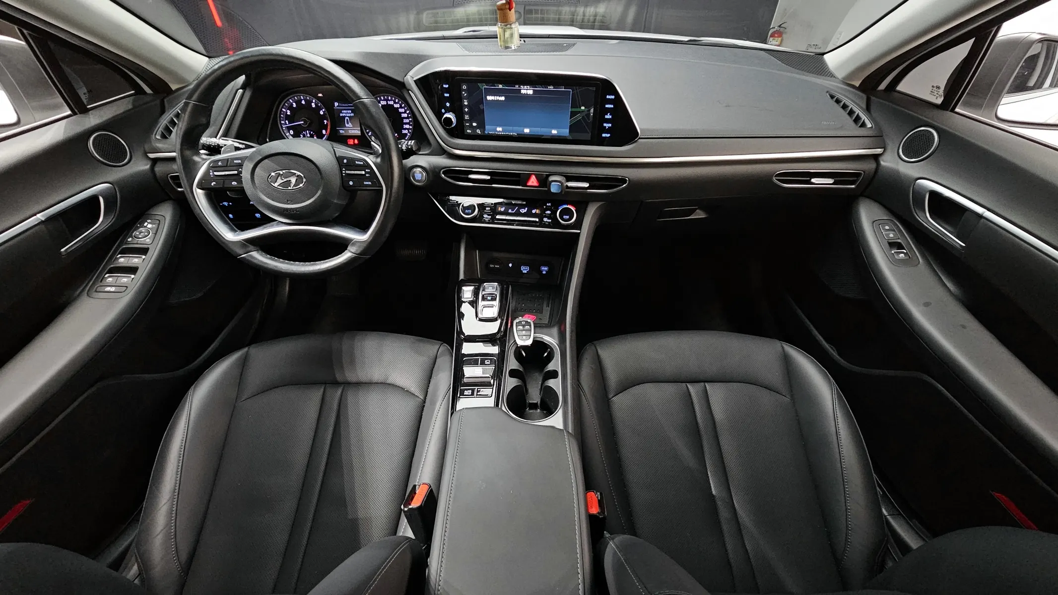 Hyundai (DN8) 2.0 LPG 2021 4/5