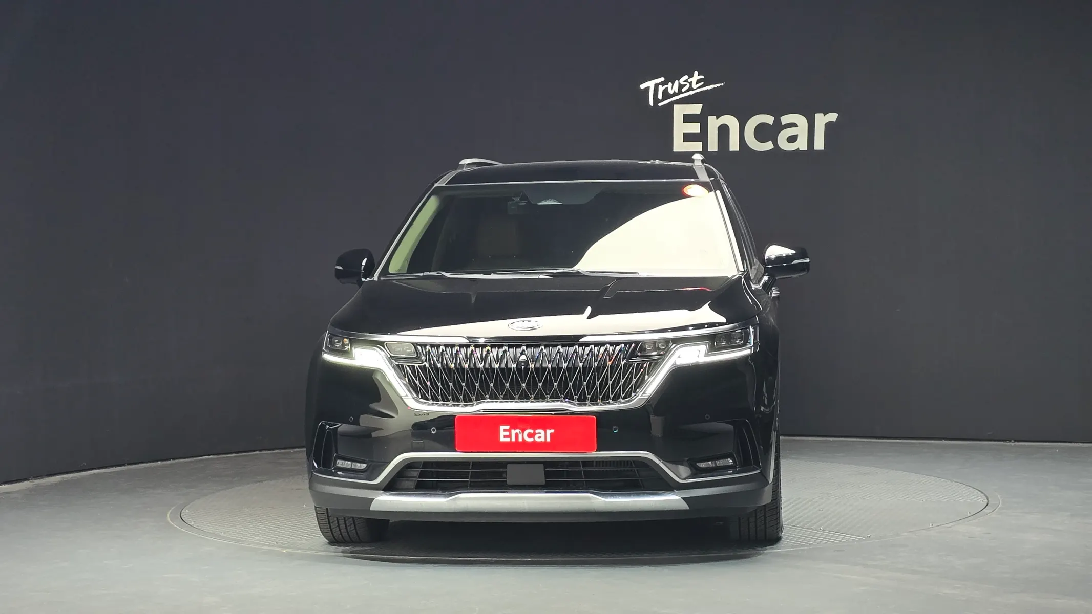 Kia Carnival 9 2020 2/5
