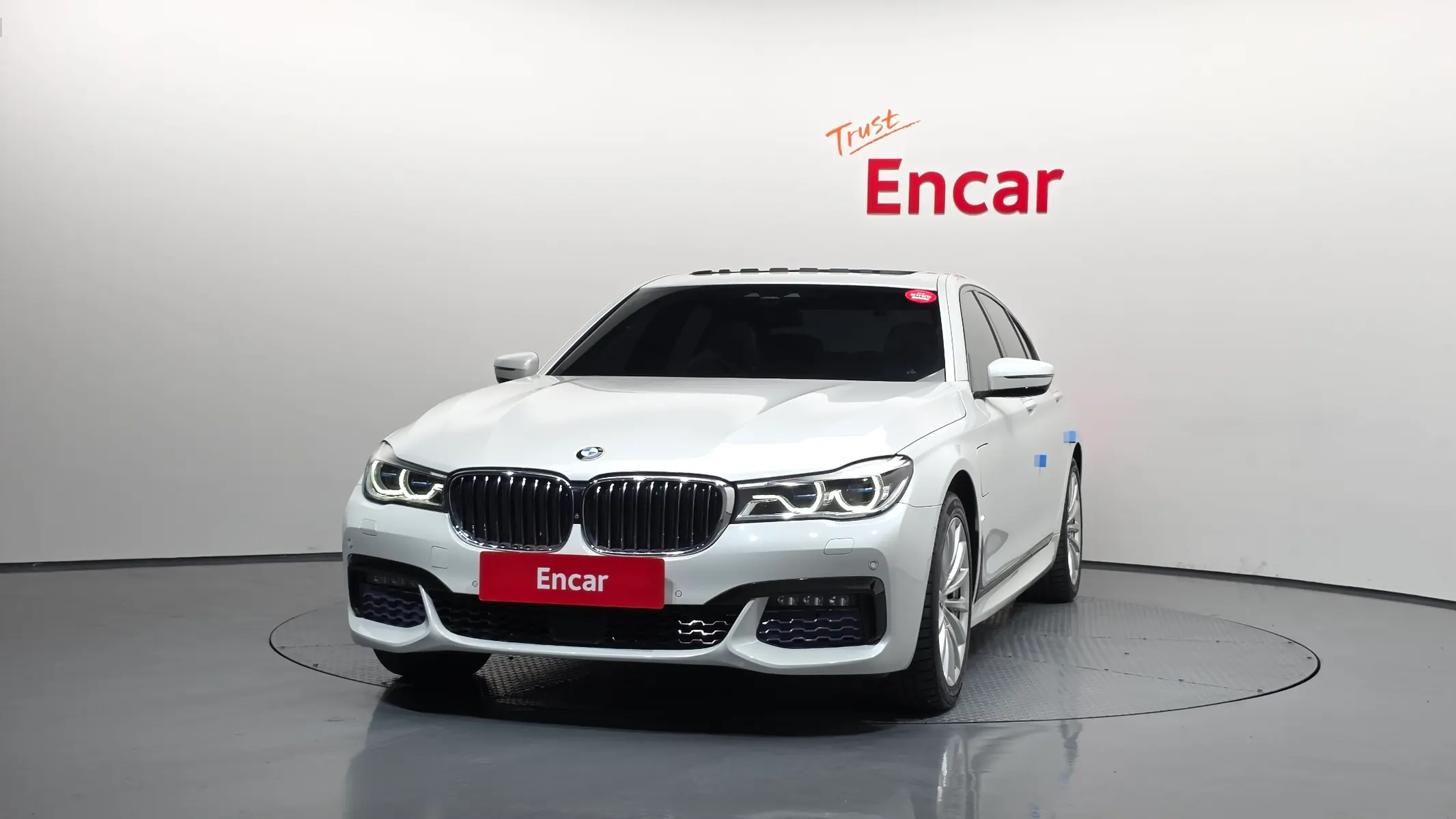 BMW 7 Series (G11) 740e i M 2017 3/21