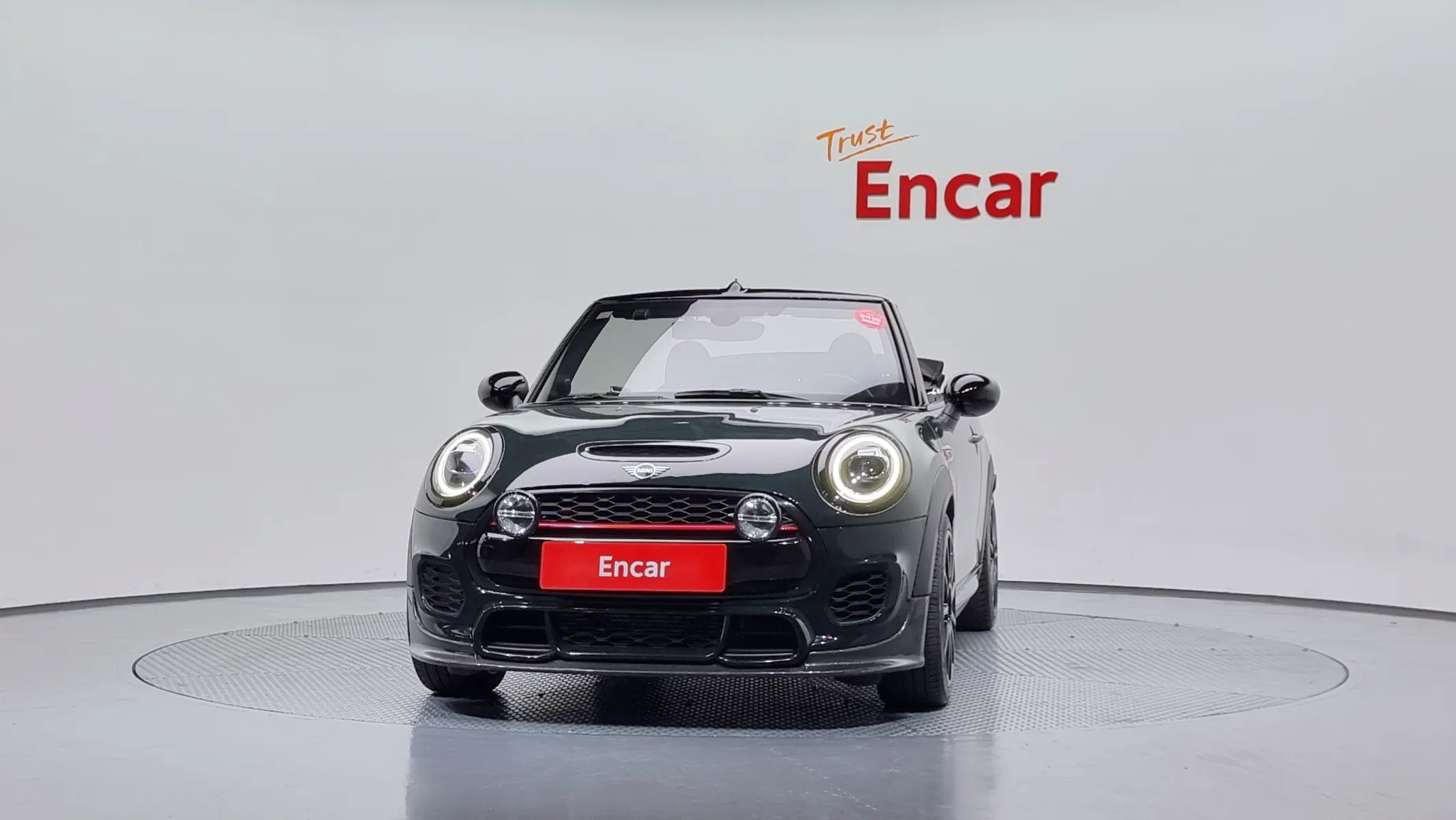 MINI S Convertible JCW 2019 2/5