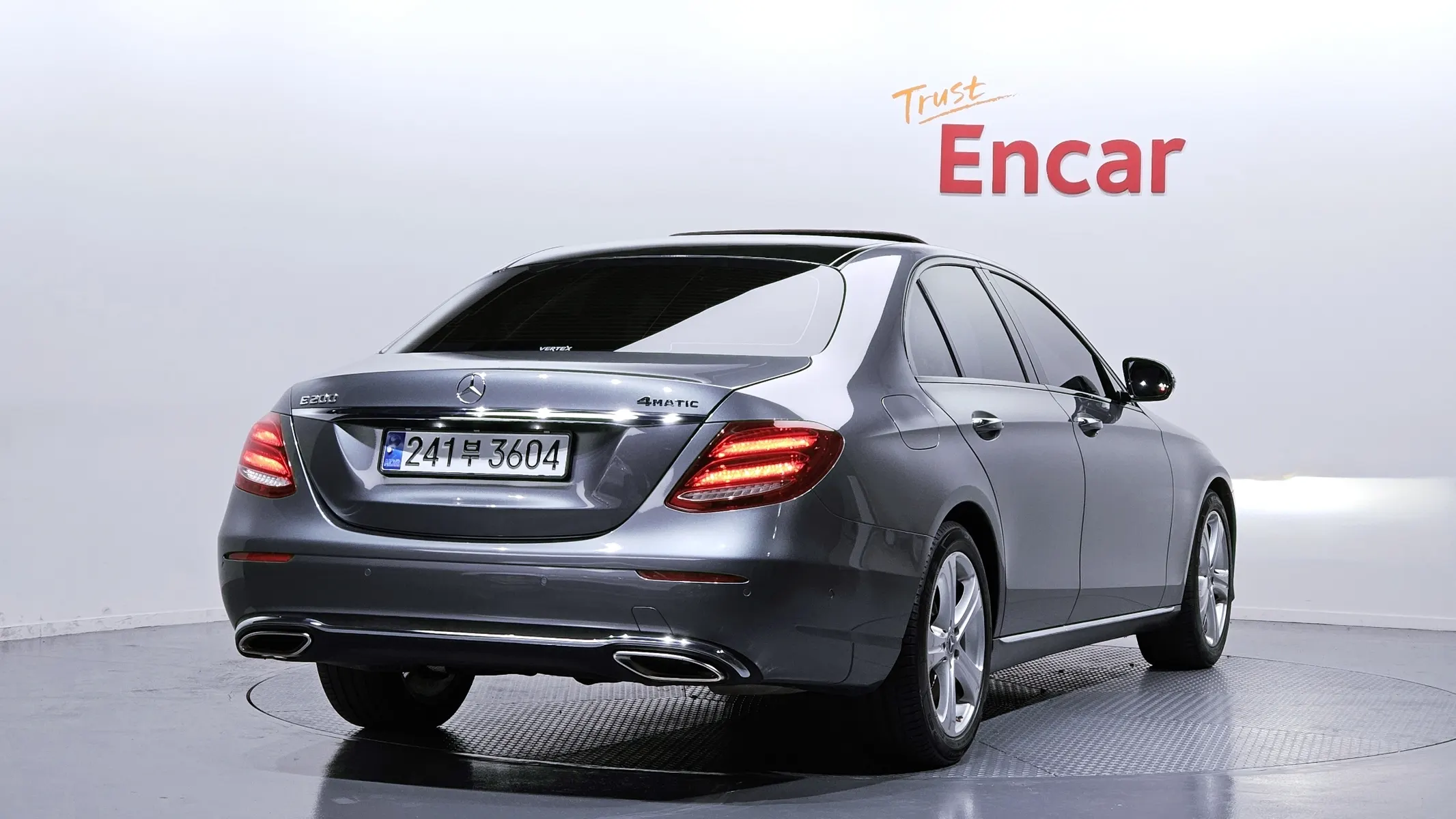 Mercedes-Benz E-Class W213 E200 2018 2/21