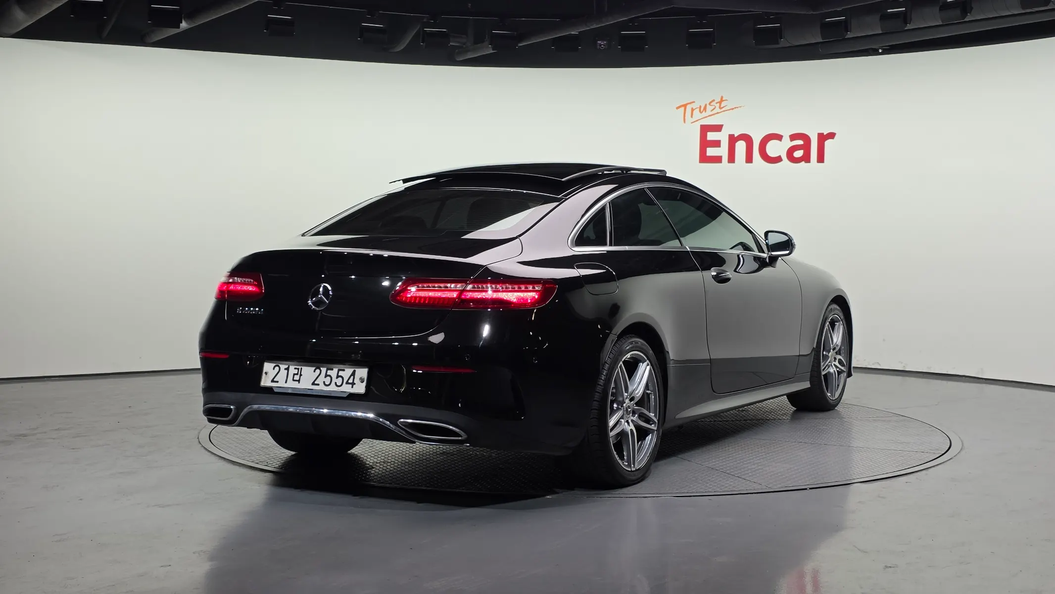 Mercedes-Benz E-Class W213 E220d 2019 2/21