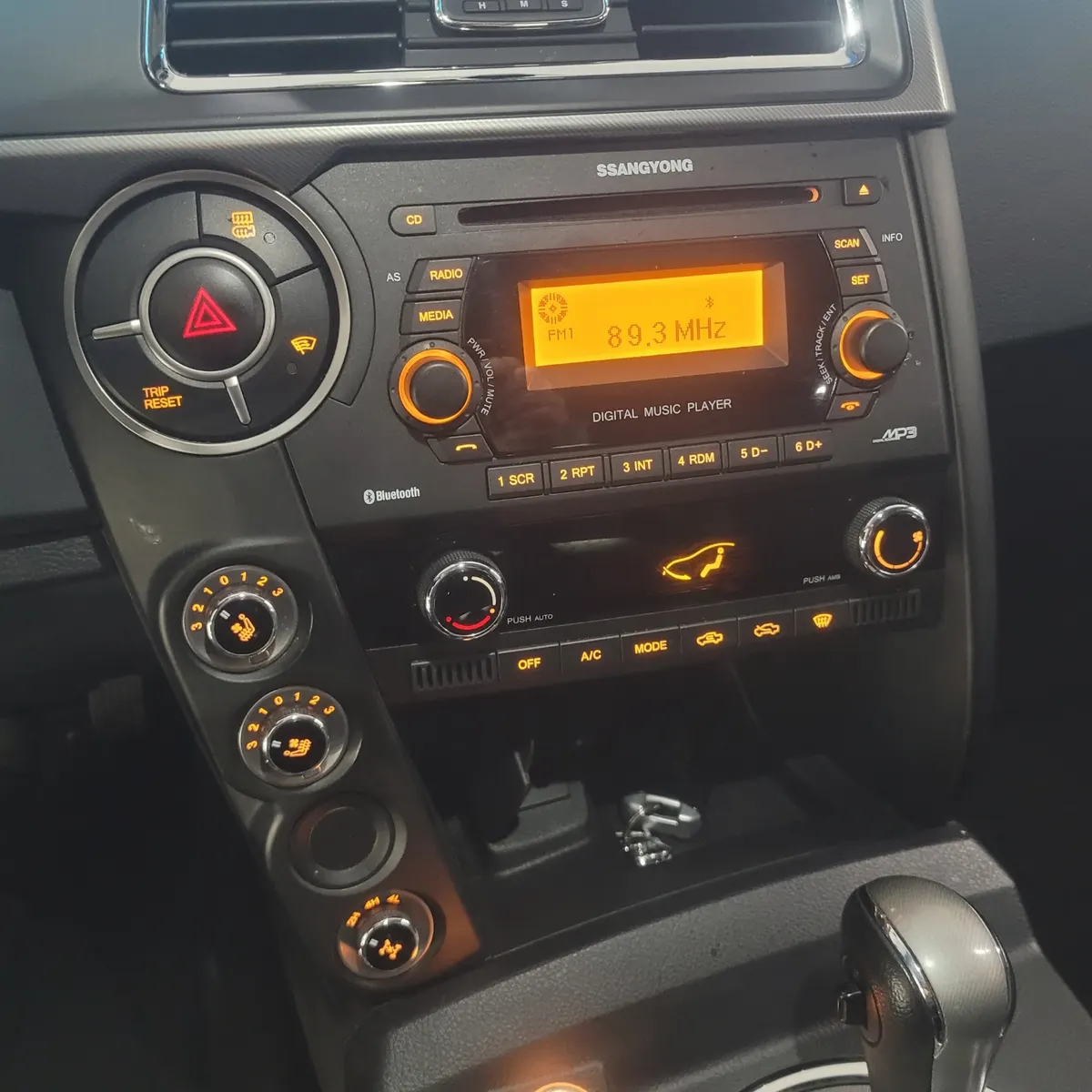 KG Mobility 코란도 스포츠 2.2 4WD 2016 4/5