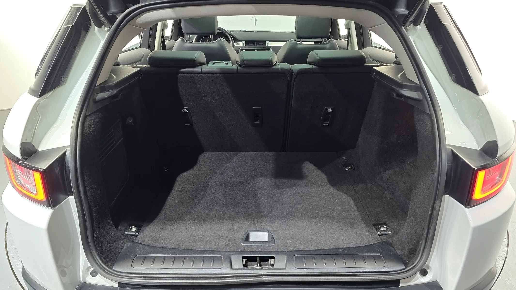 Land Rover 레인지로버 이보크 2.0 TD4 SE 2017 20/21