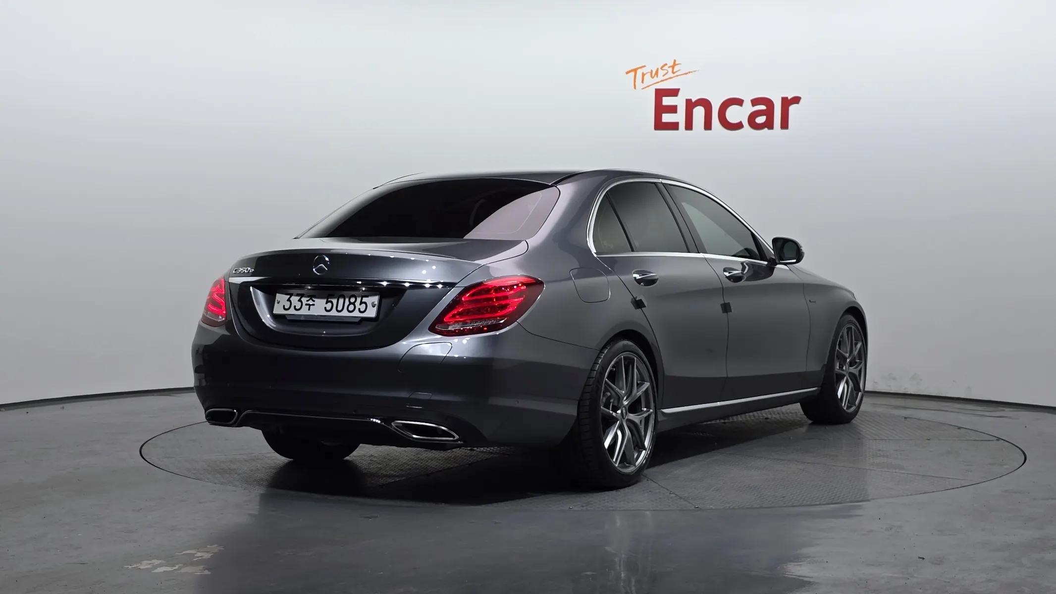 Mercedes-Benz C-Class W205 C350e 2018 2/33