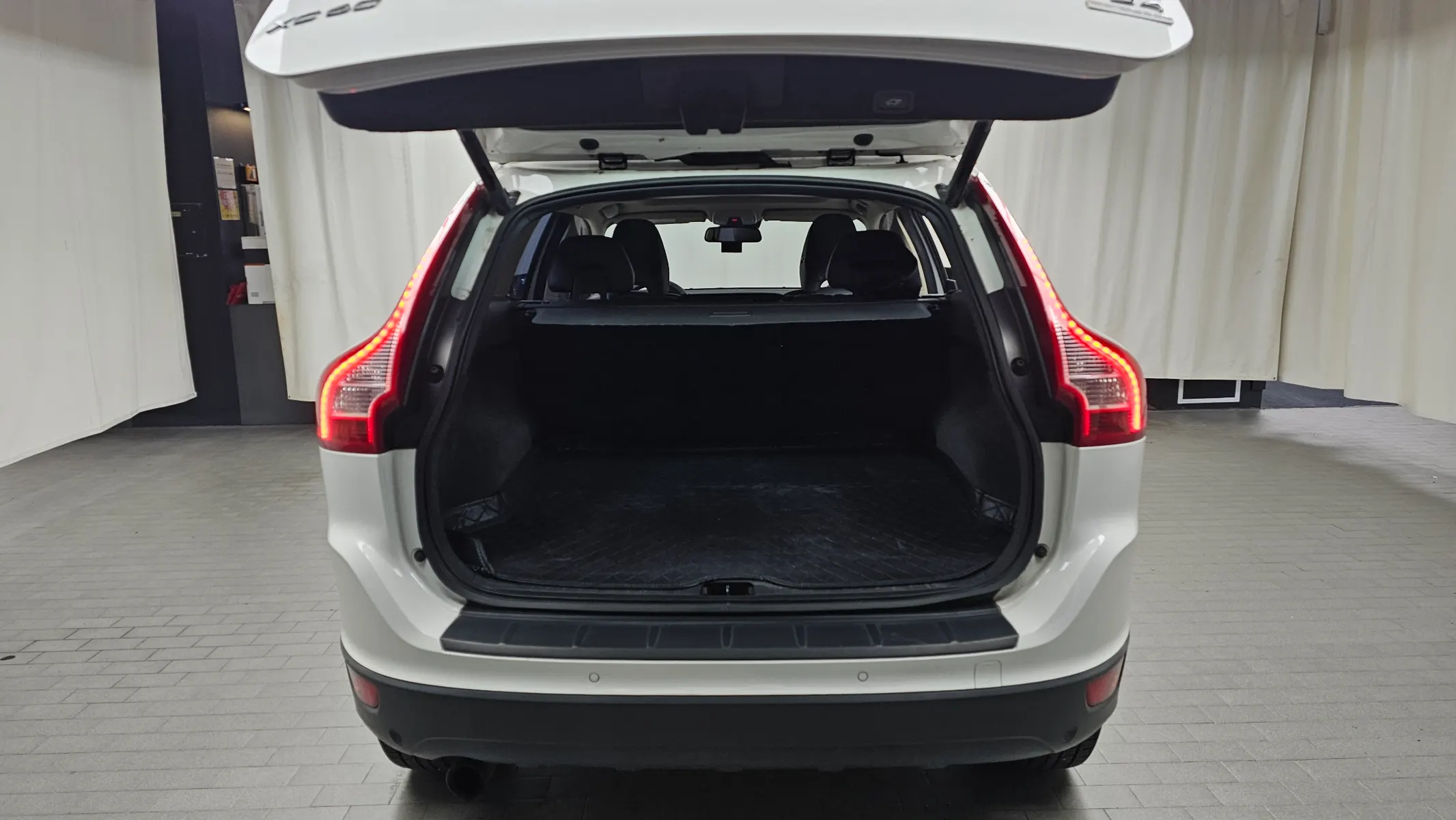 Volvo XC60 D4 2013 20/21