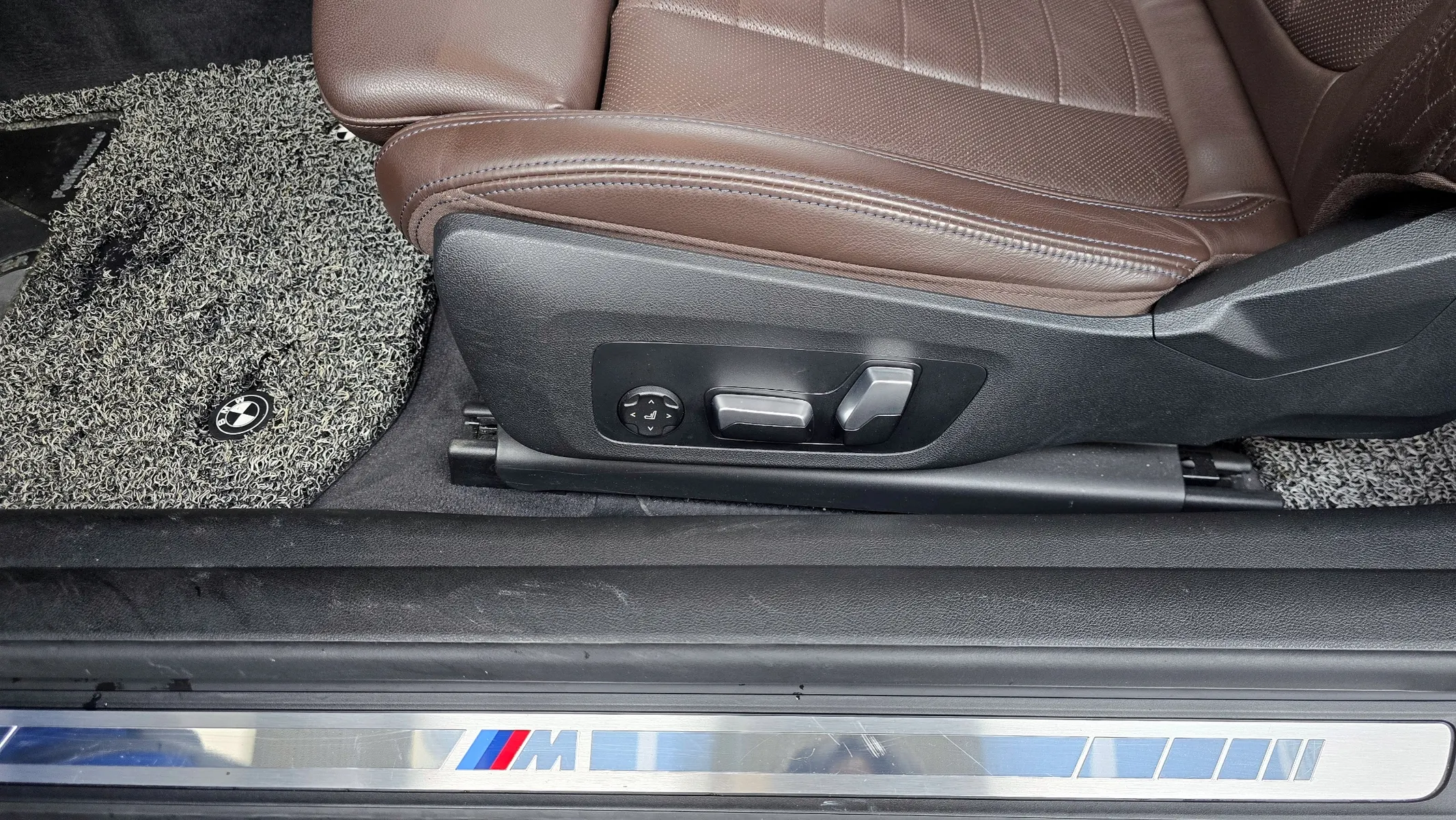 BMW 4 Series (G22) 420d M 2021 32/33