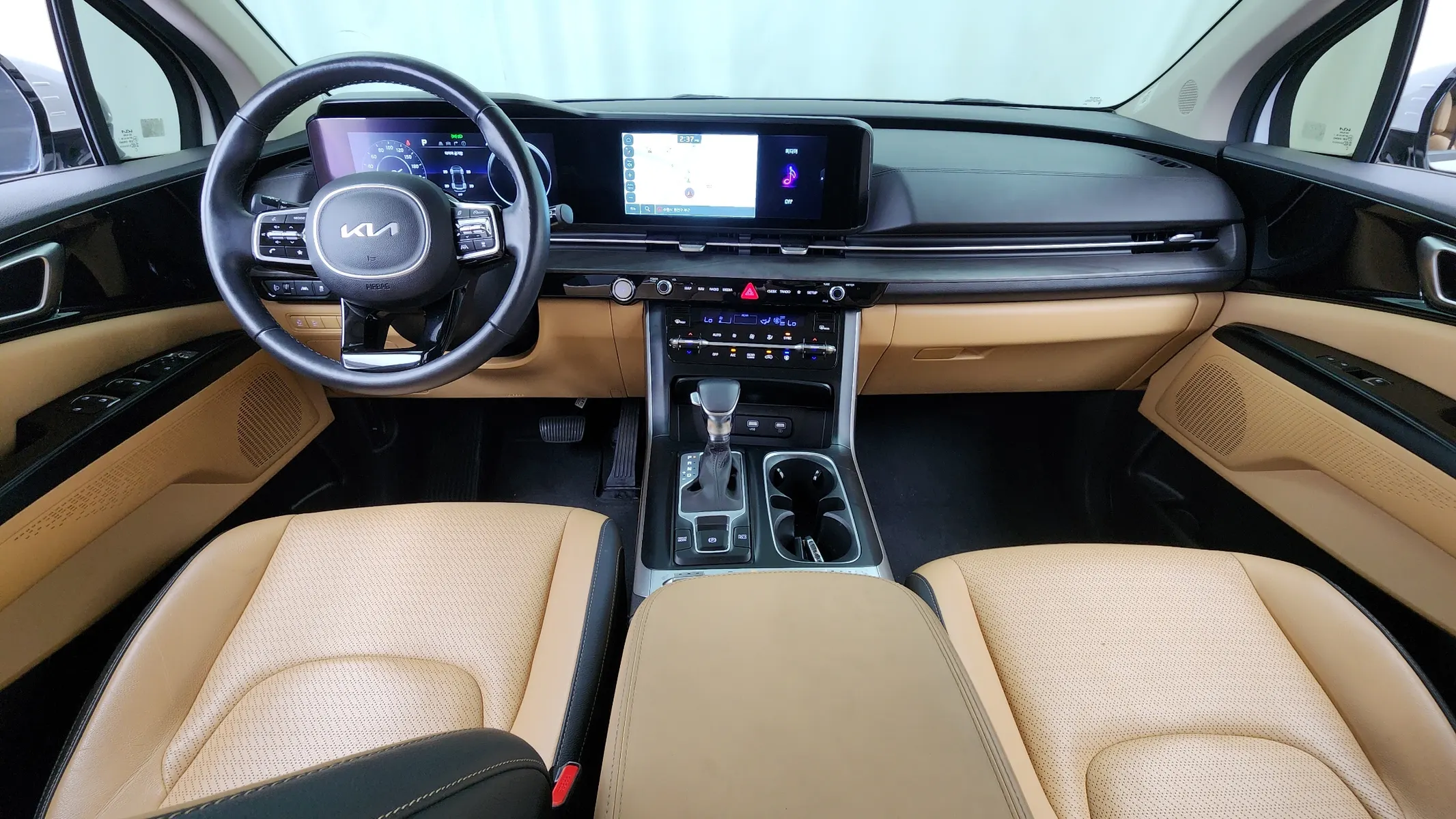Kia Carnival 9 2022 4/5