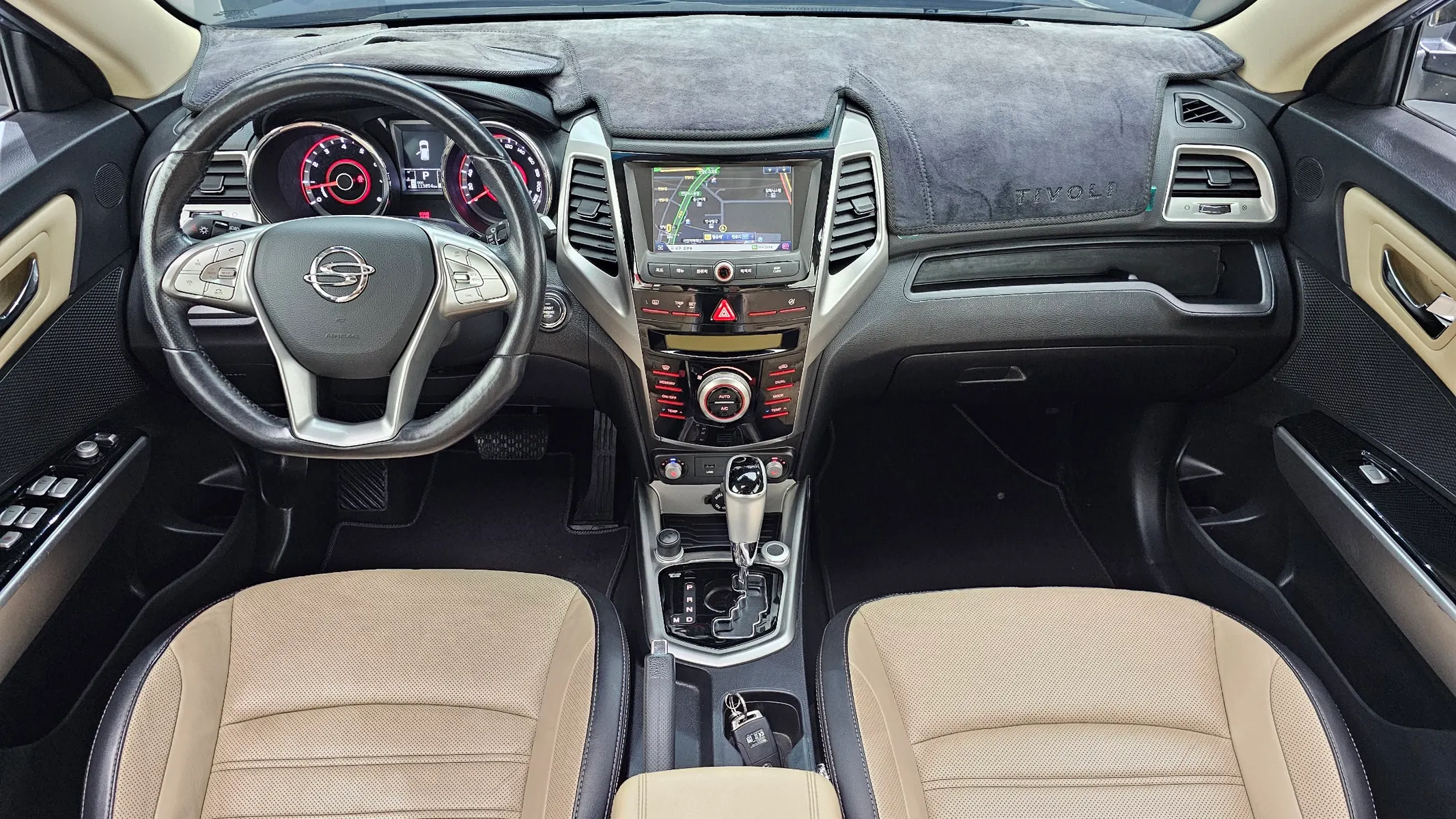 KG Mobility Tivoli LX 2WD 2015 4/5
