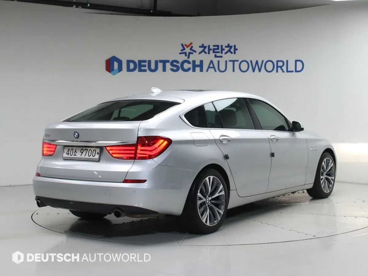 BMW 5 Series GT (F07) GT 2012 2/21
