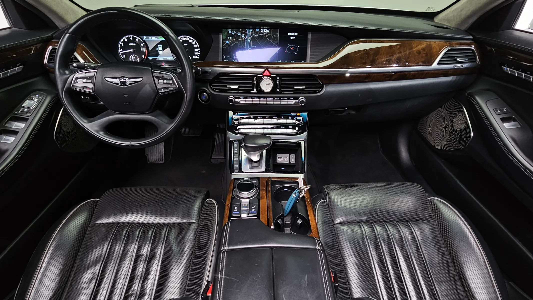 Genesis EQ900 3.3 T-GDI AWD 2017 4/5