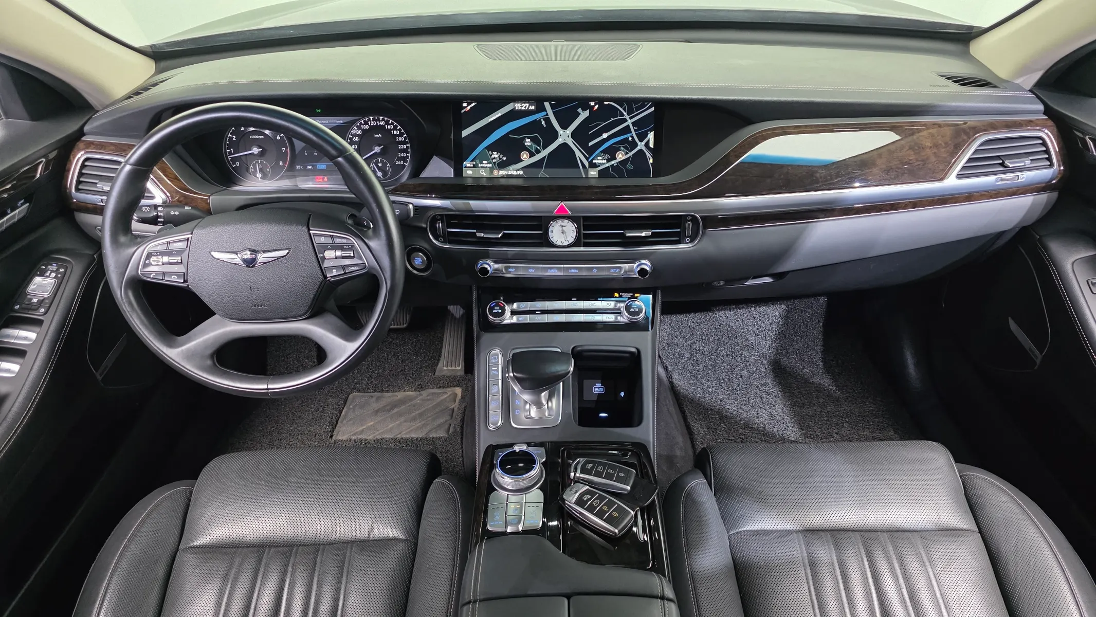 Genesis G90 3.8 AWD 2019 4/5