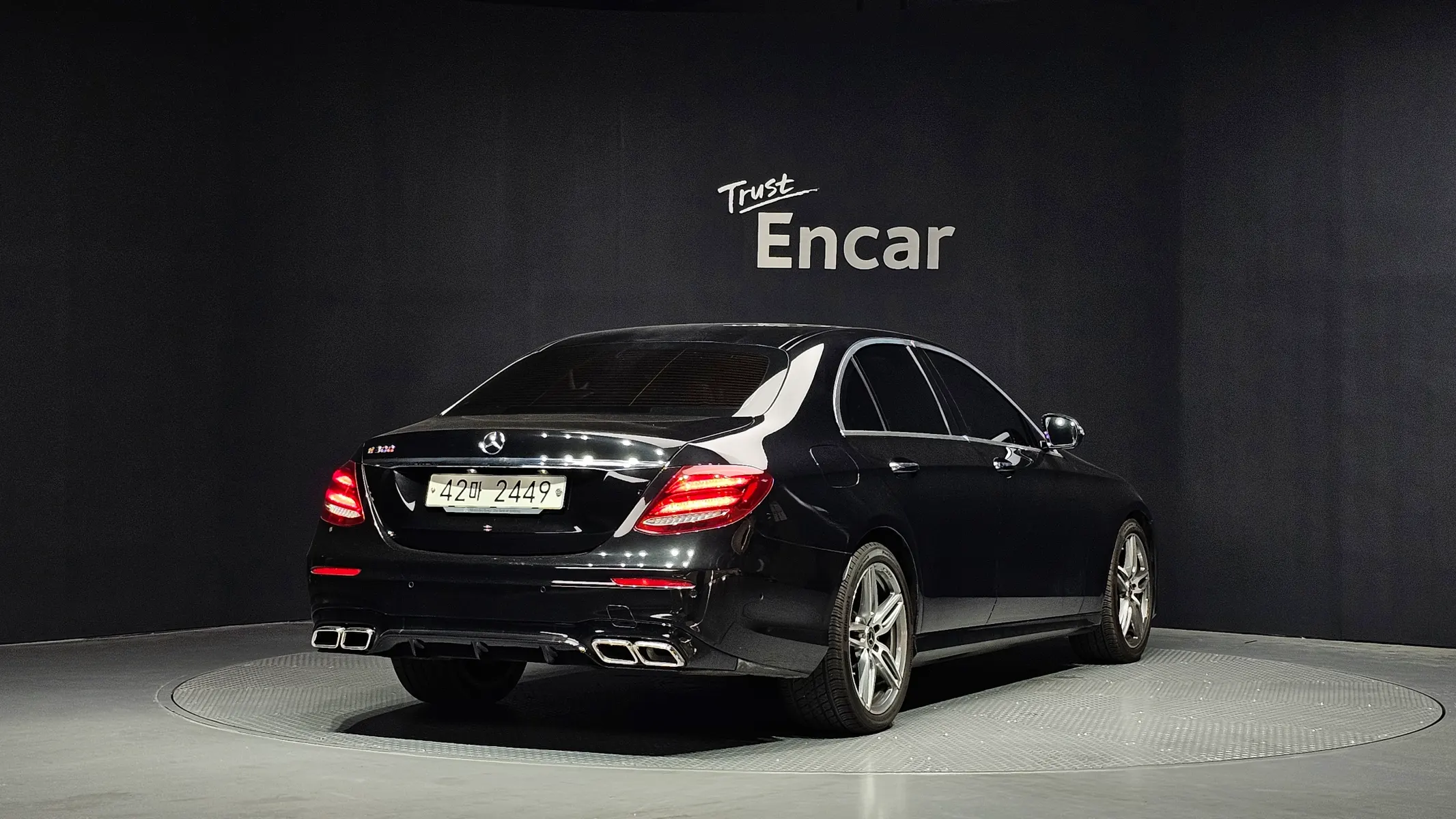 Mercedes-Benz E-Class W213 E300 AMG Line 2019 2/34