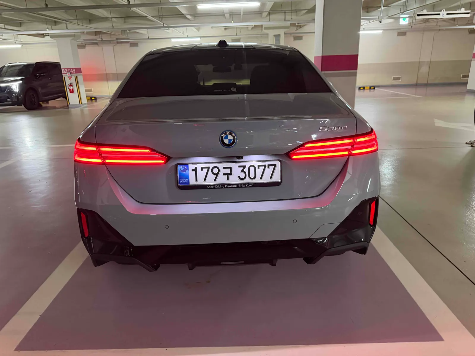 BMW 5 Series (G60) 530e M 2025 3/15