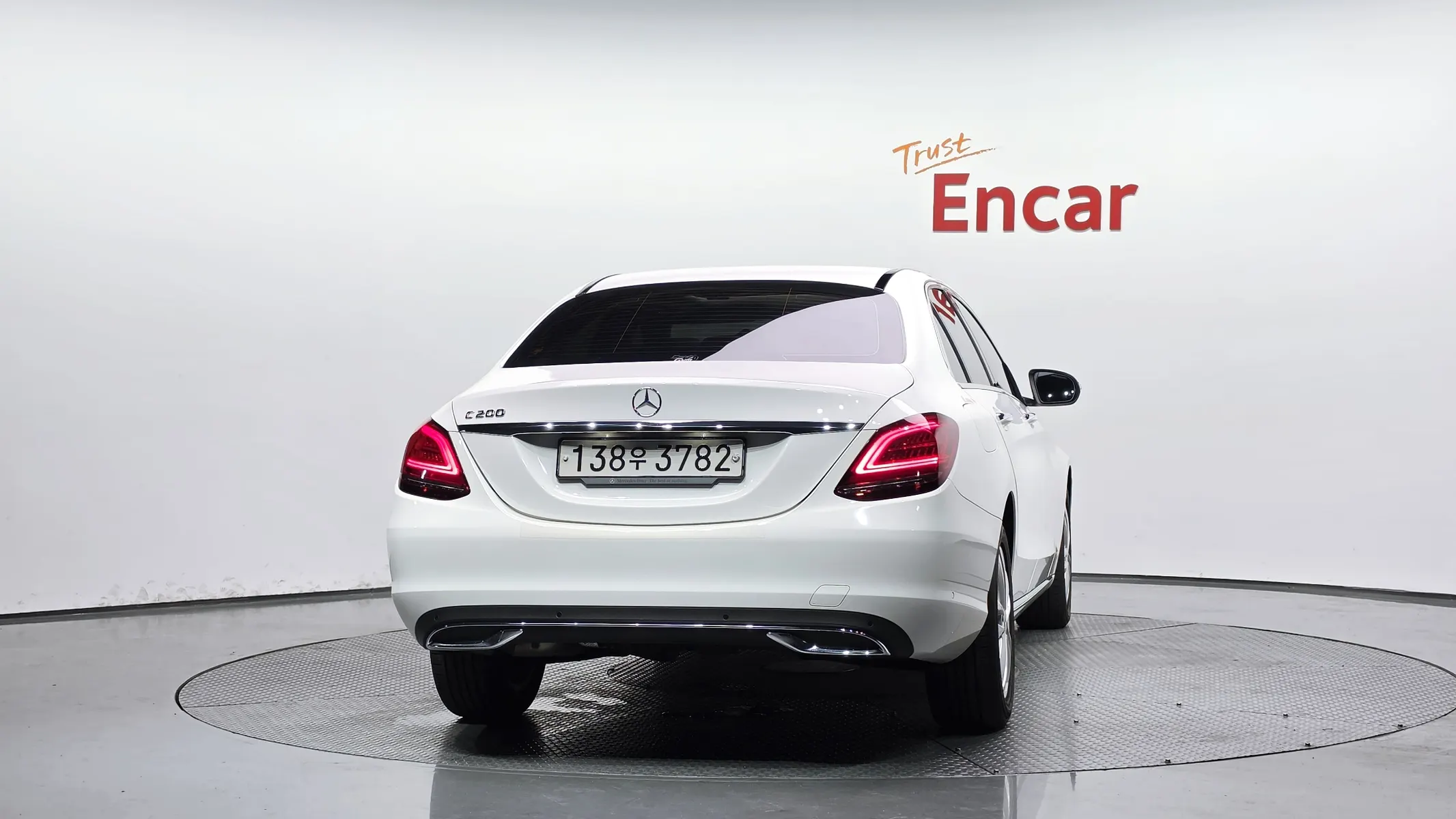 Mercedes-Benz C-Class W205 C200 2020 3/32