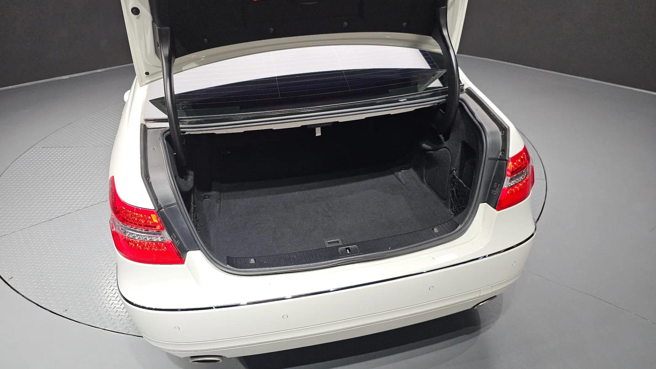 Mercedes-Benz E-Class W212 E300 2012 20/21