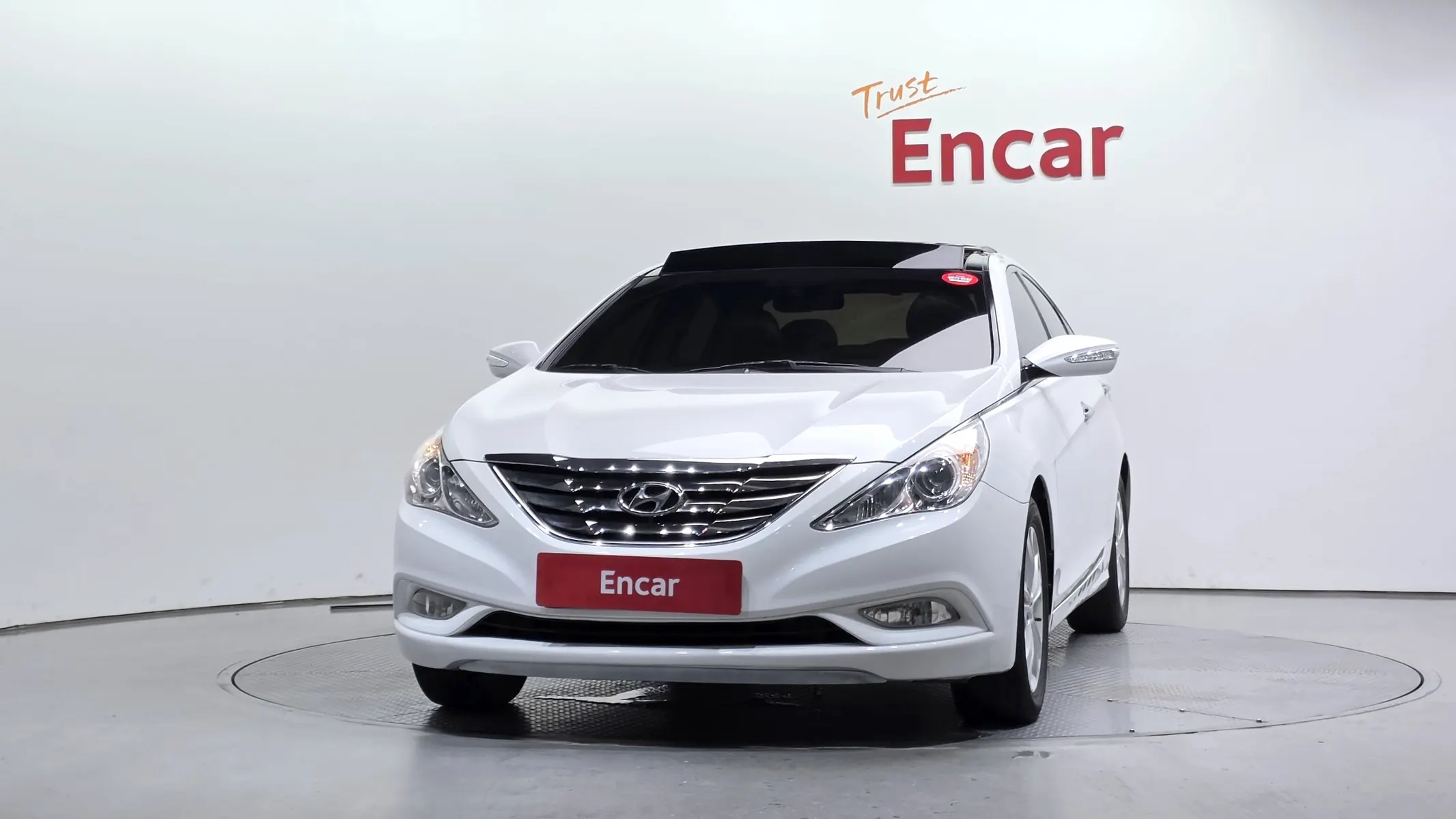 Hyundai YF Y20 2010 2/5