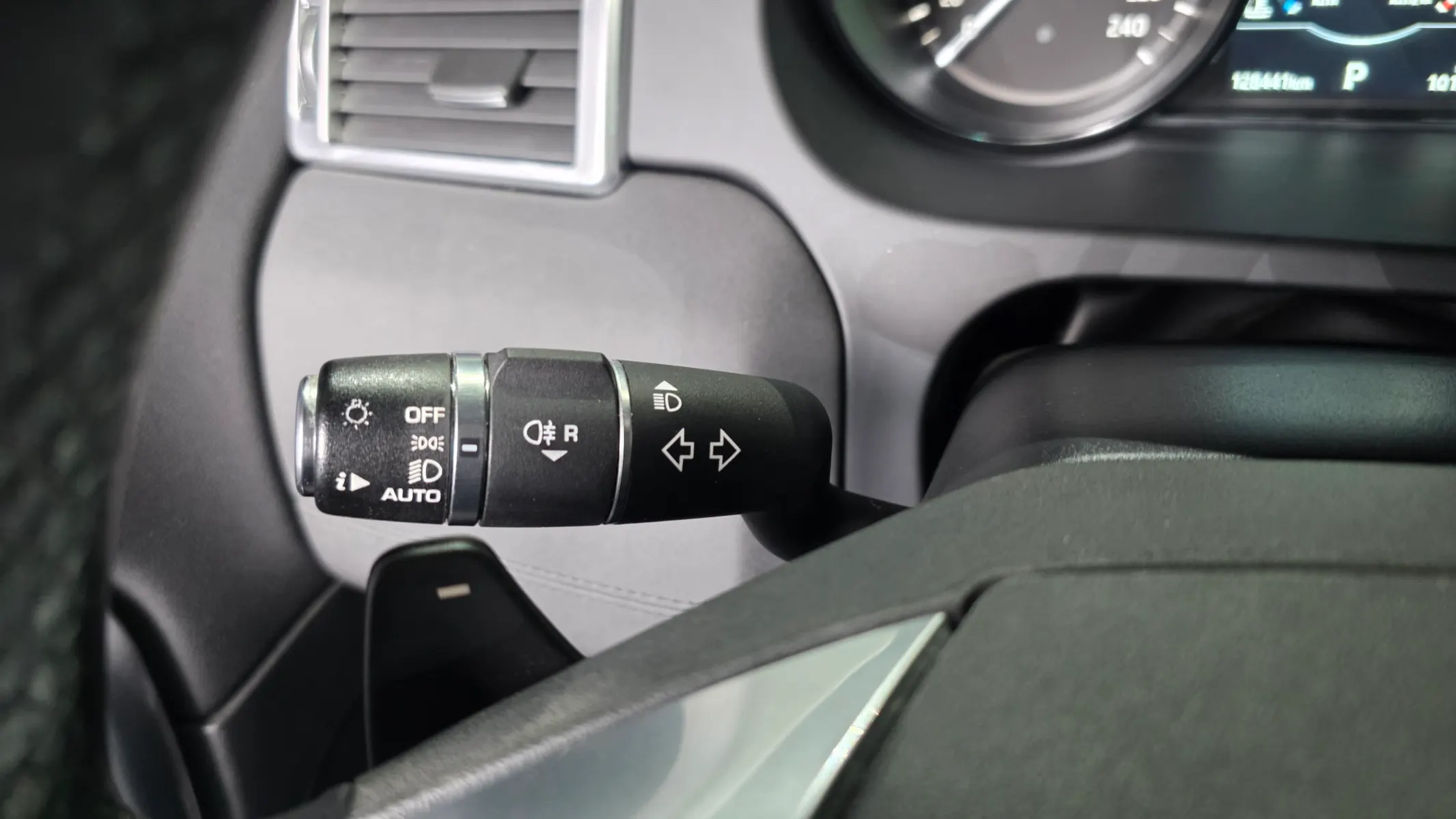 Land Rover 디스커버리 스포츠 2.0 TD4 SE (150) 2019 33/34