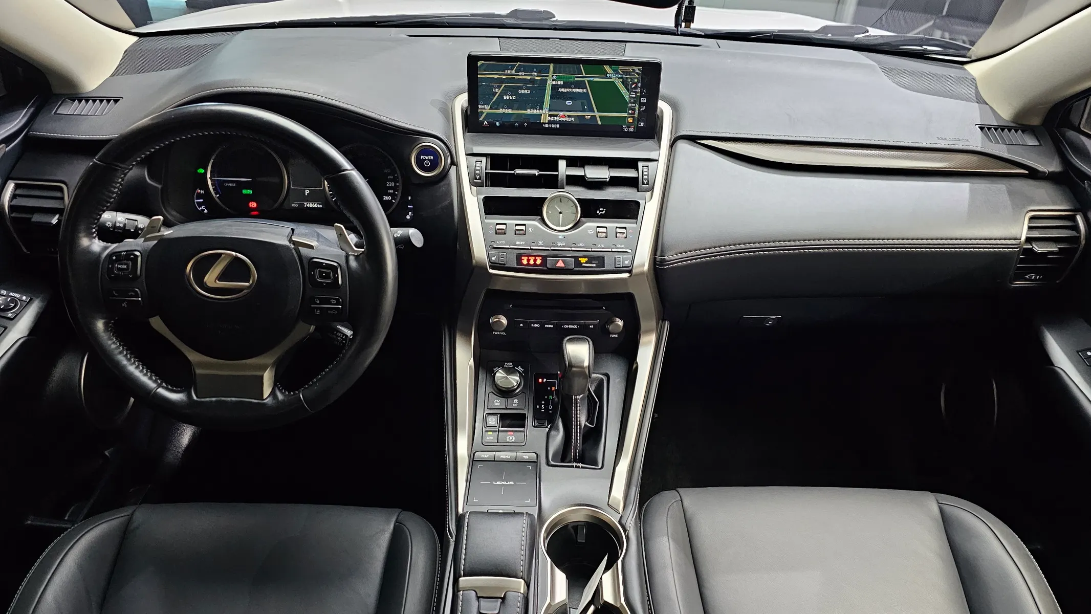 Lexus NX300h 2019 4/5