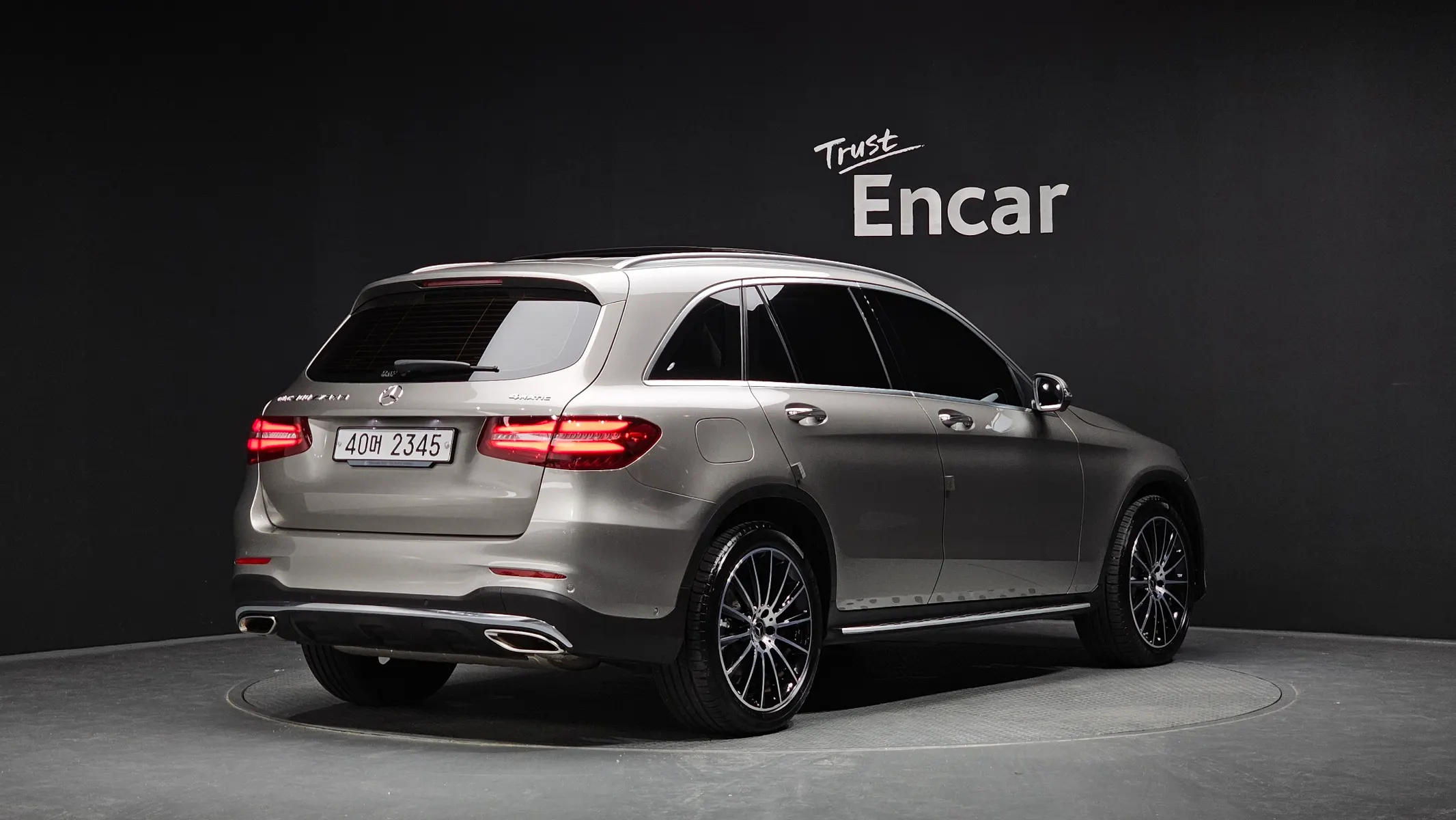 Mercedes-Benz GLC-Class X253 GLC300 4MATIC AMG Line 2019 2/39