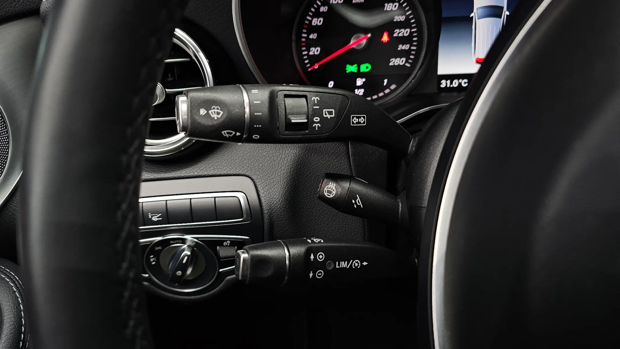 Mercedes-Benz GLC-Class X253 GLC300 4MATIC AMG Line 2019 38/39