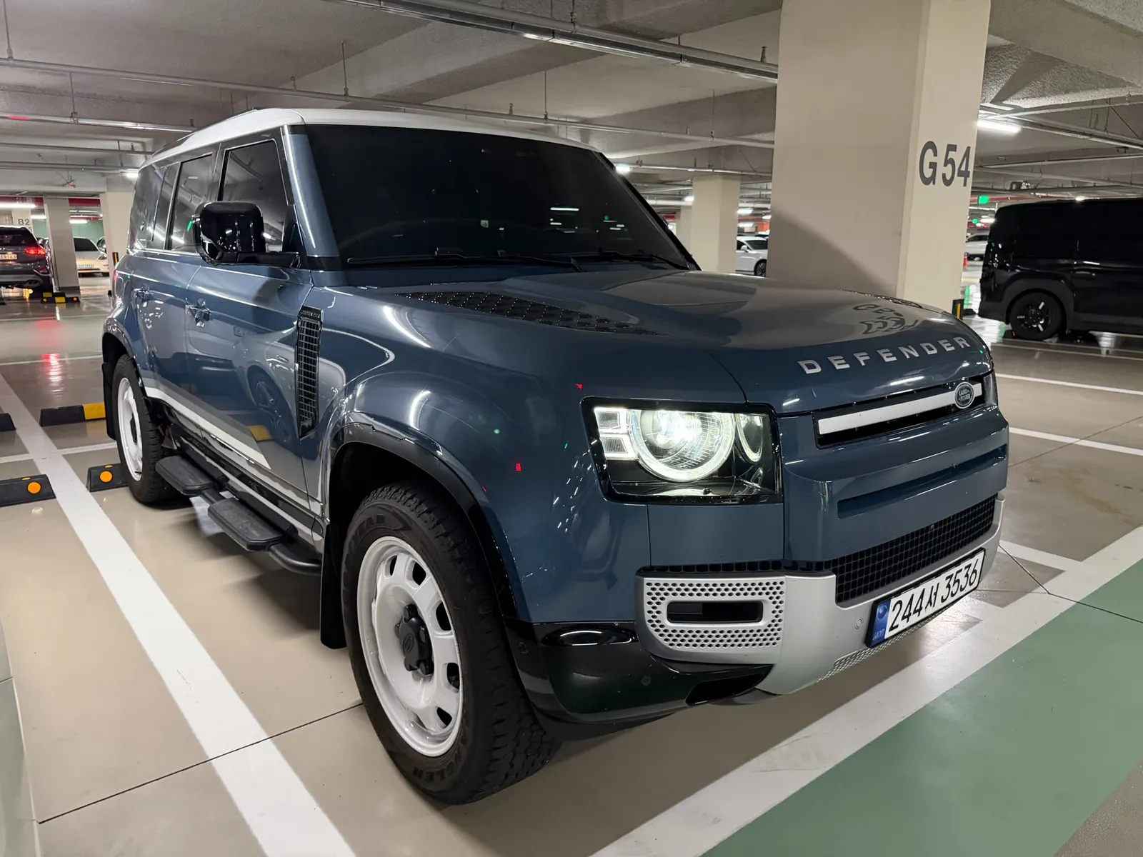 Land Rover (L663) 110 D250 SE 2024 3/21