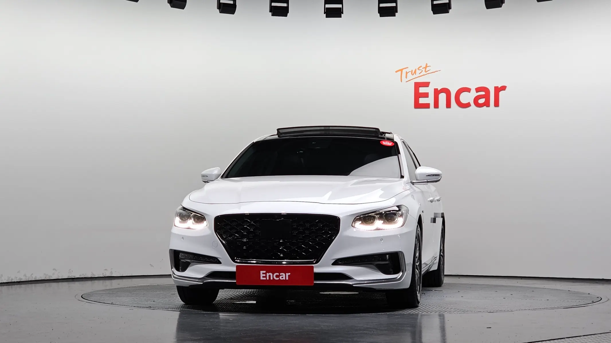 Hyundai IG 2018 3/33