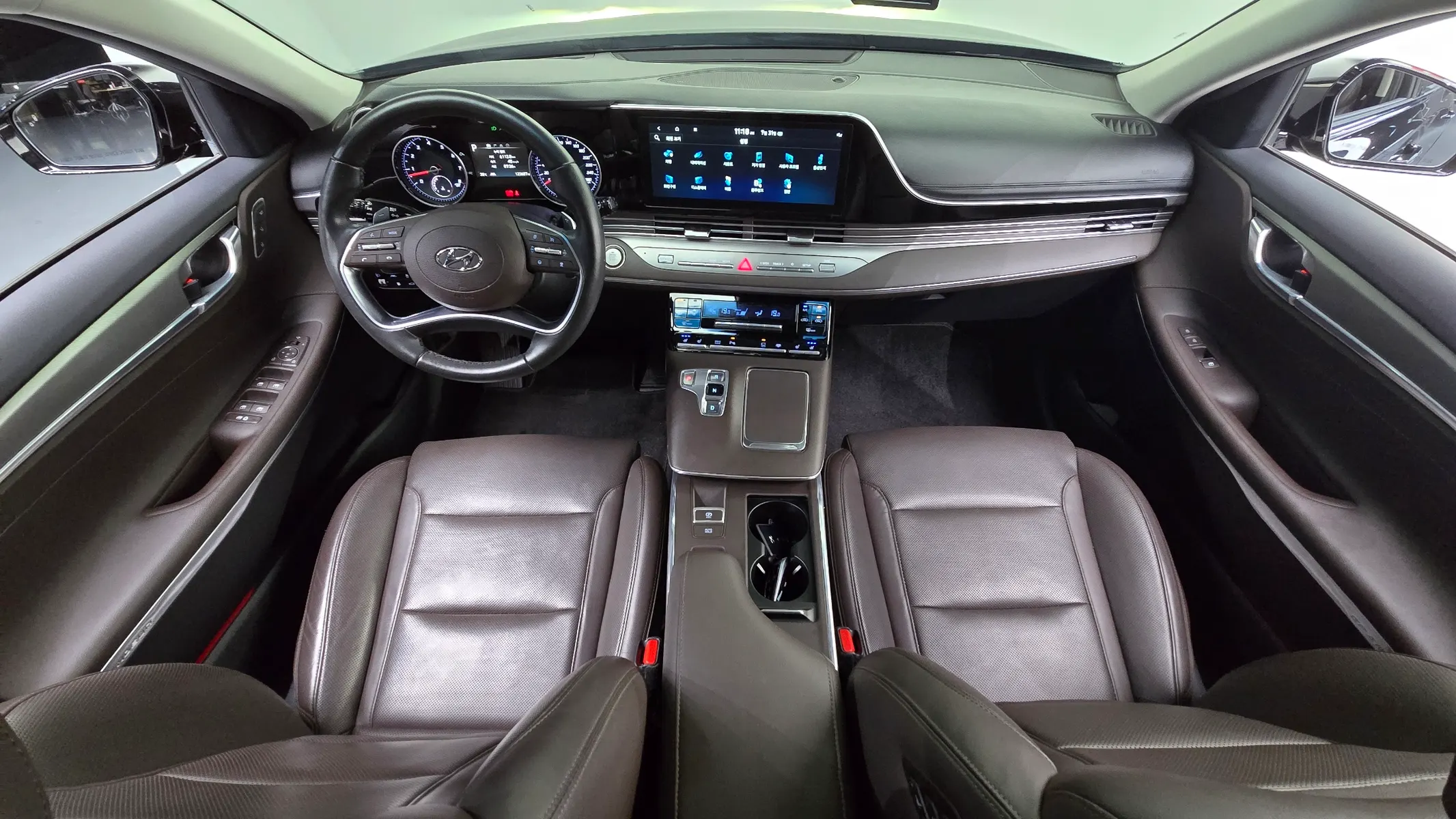 Hyundai IG 3.0 LPi () 2022 4/5