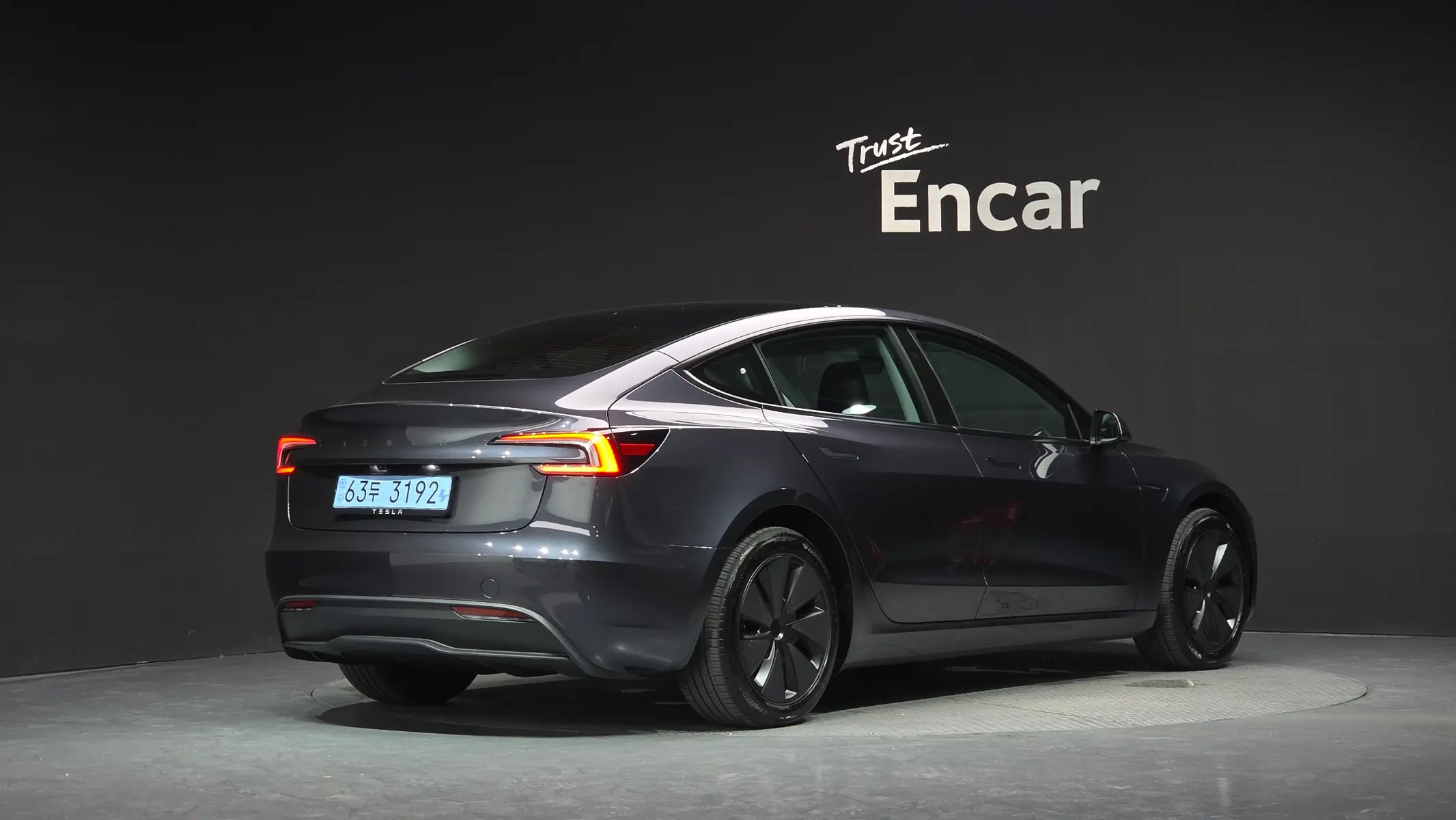 Tesla 3 RWD 2026 2/37