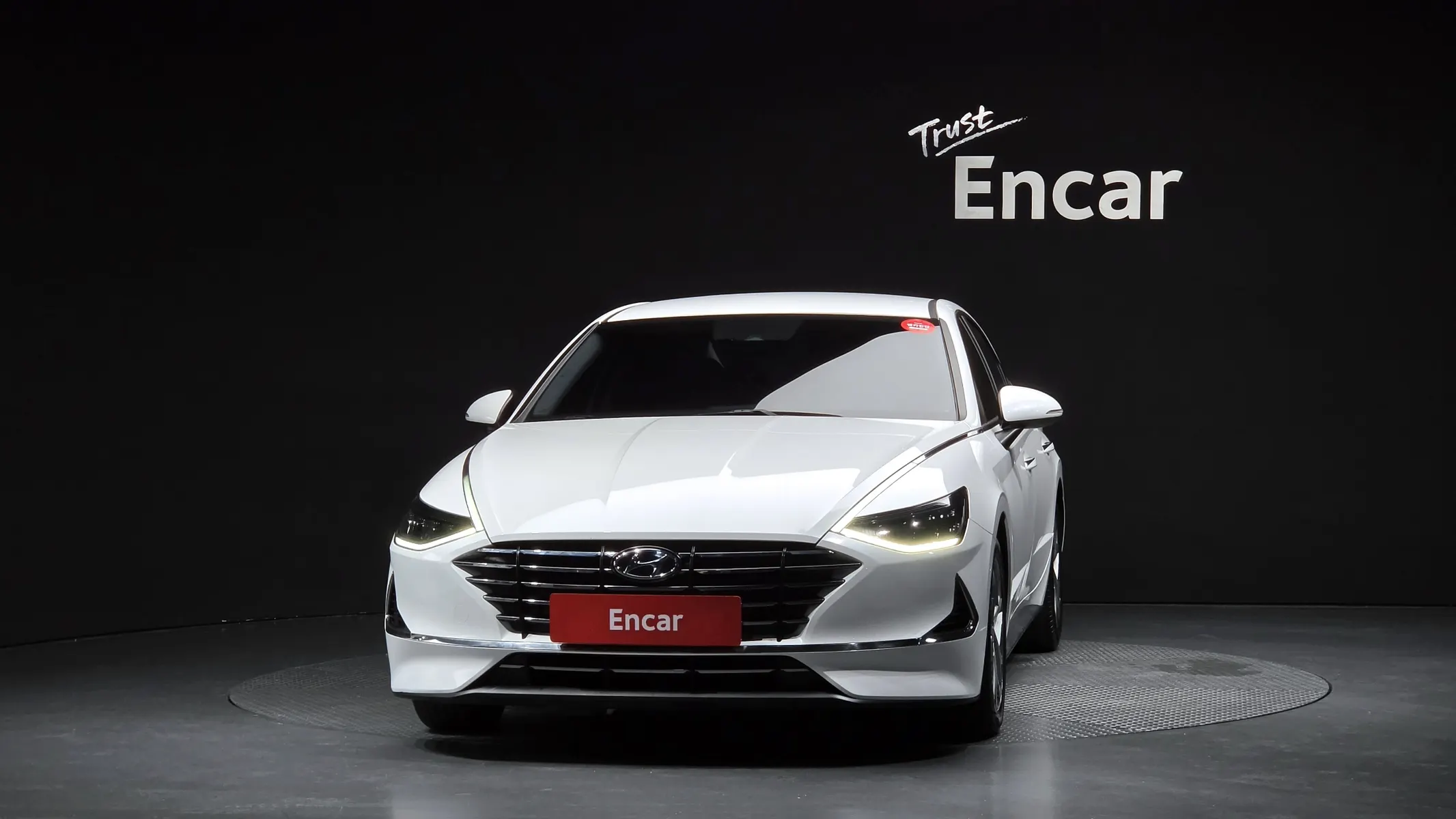 Hyundai (DN8) 2.0 2019 2/5