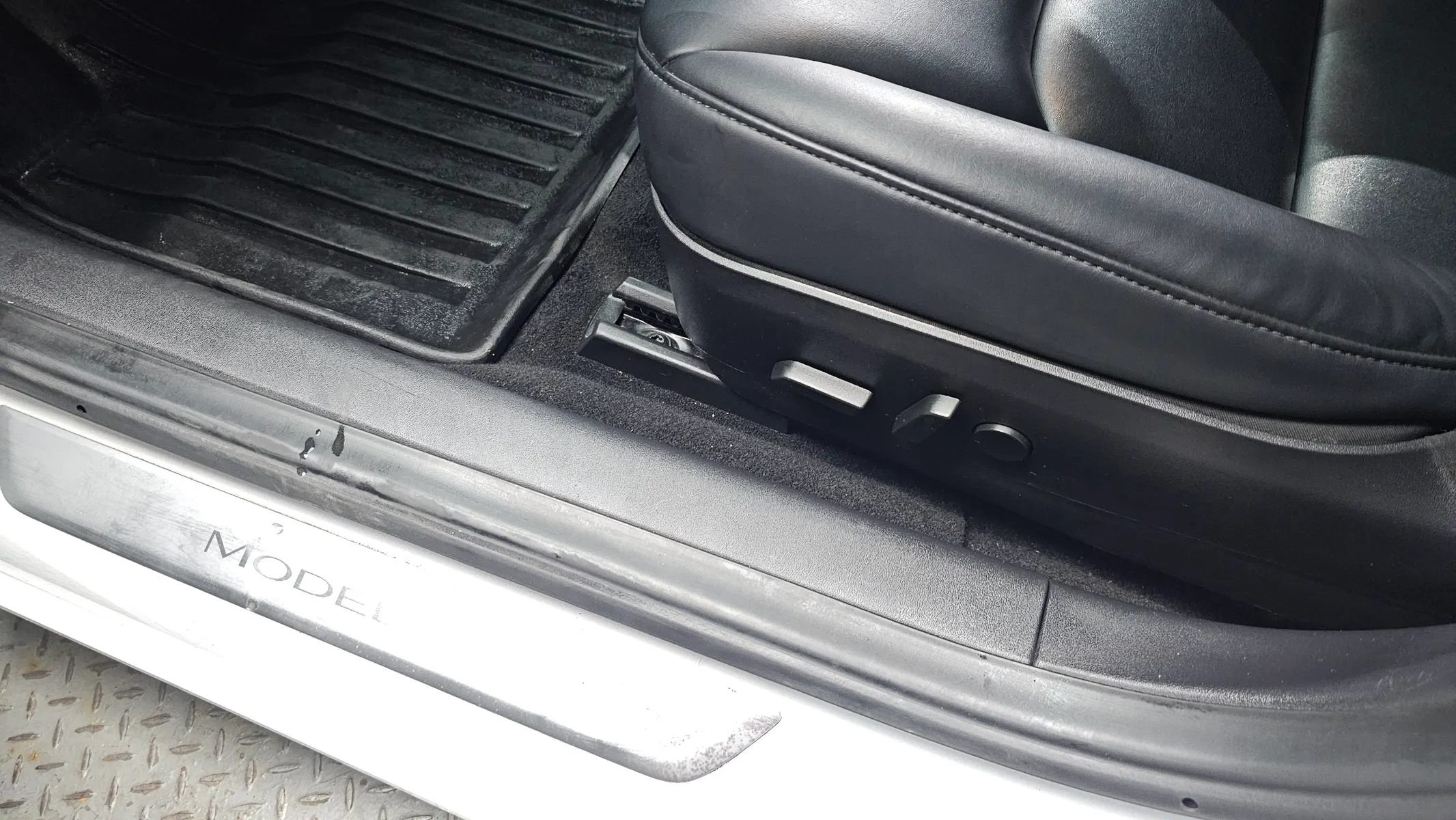 Tesla 3 AWD 2020 27/28