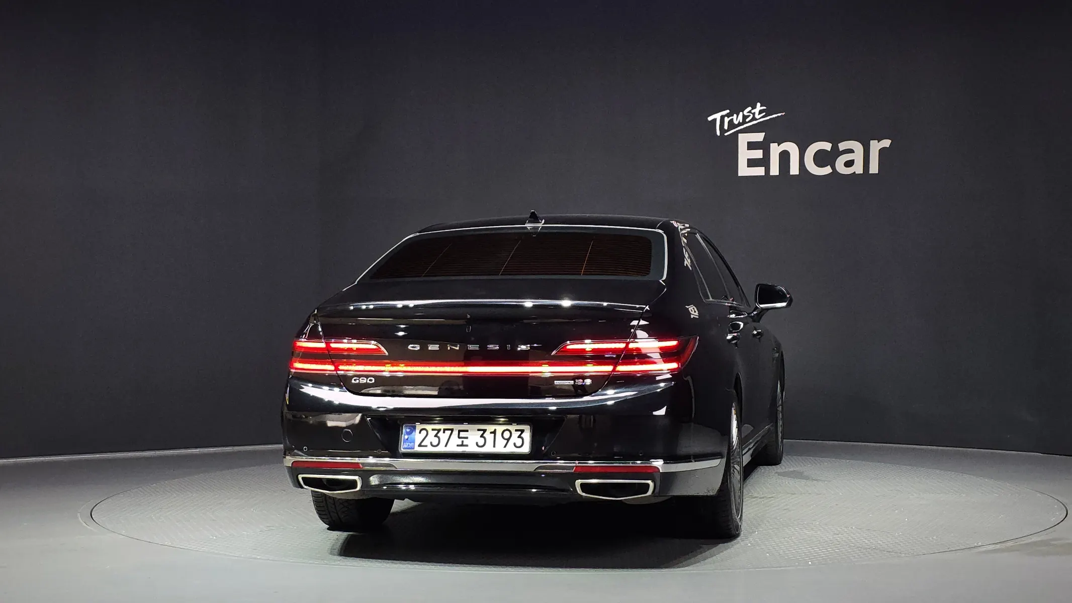 Genesis G90 3.8 AWD 2019 3/5