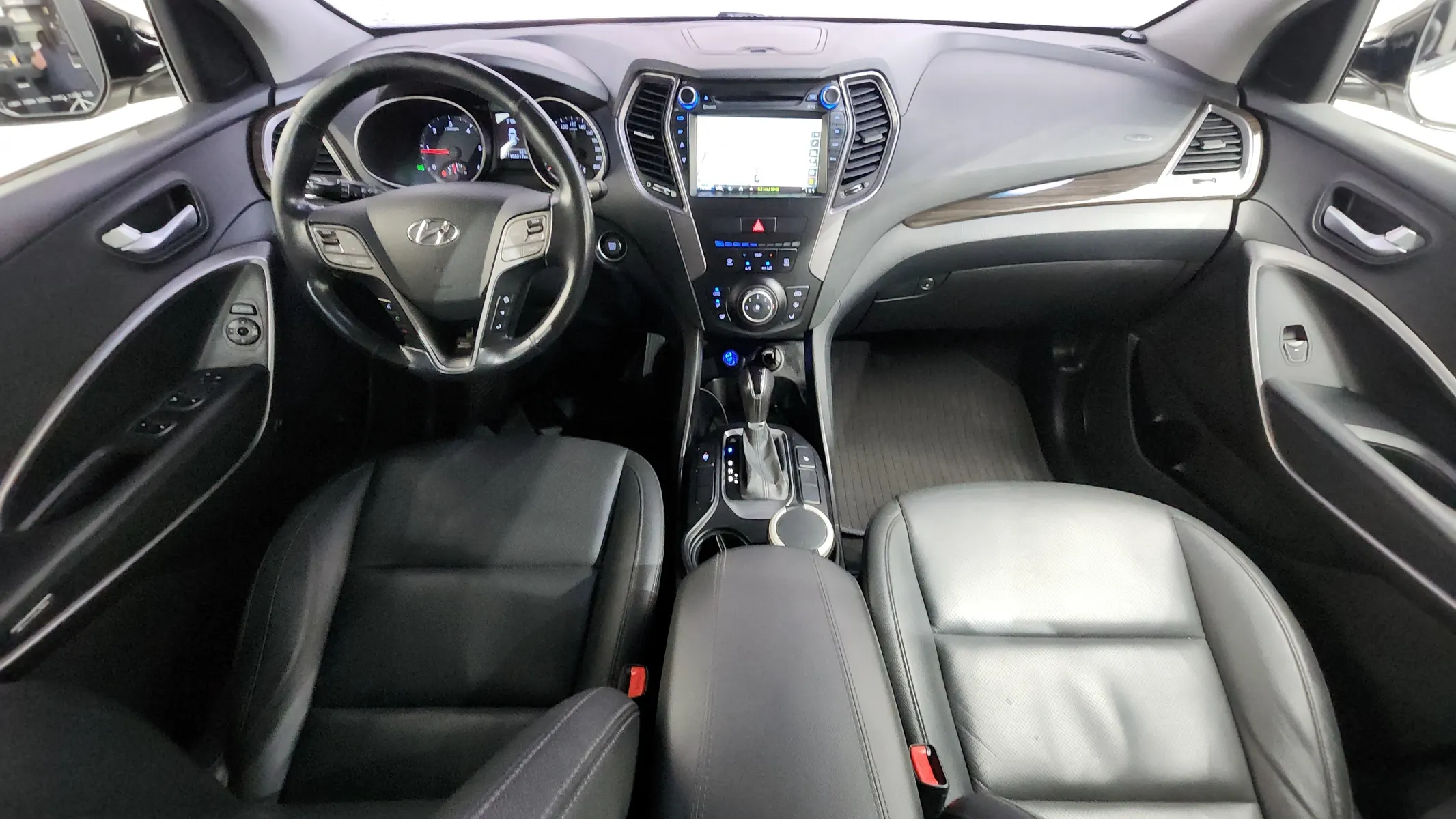 Hyundai DM (e-VGT) 2.0 2WD 2013 4/5