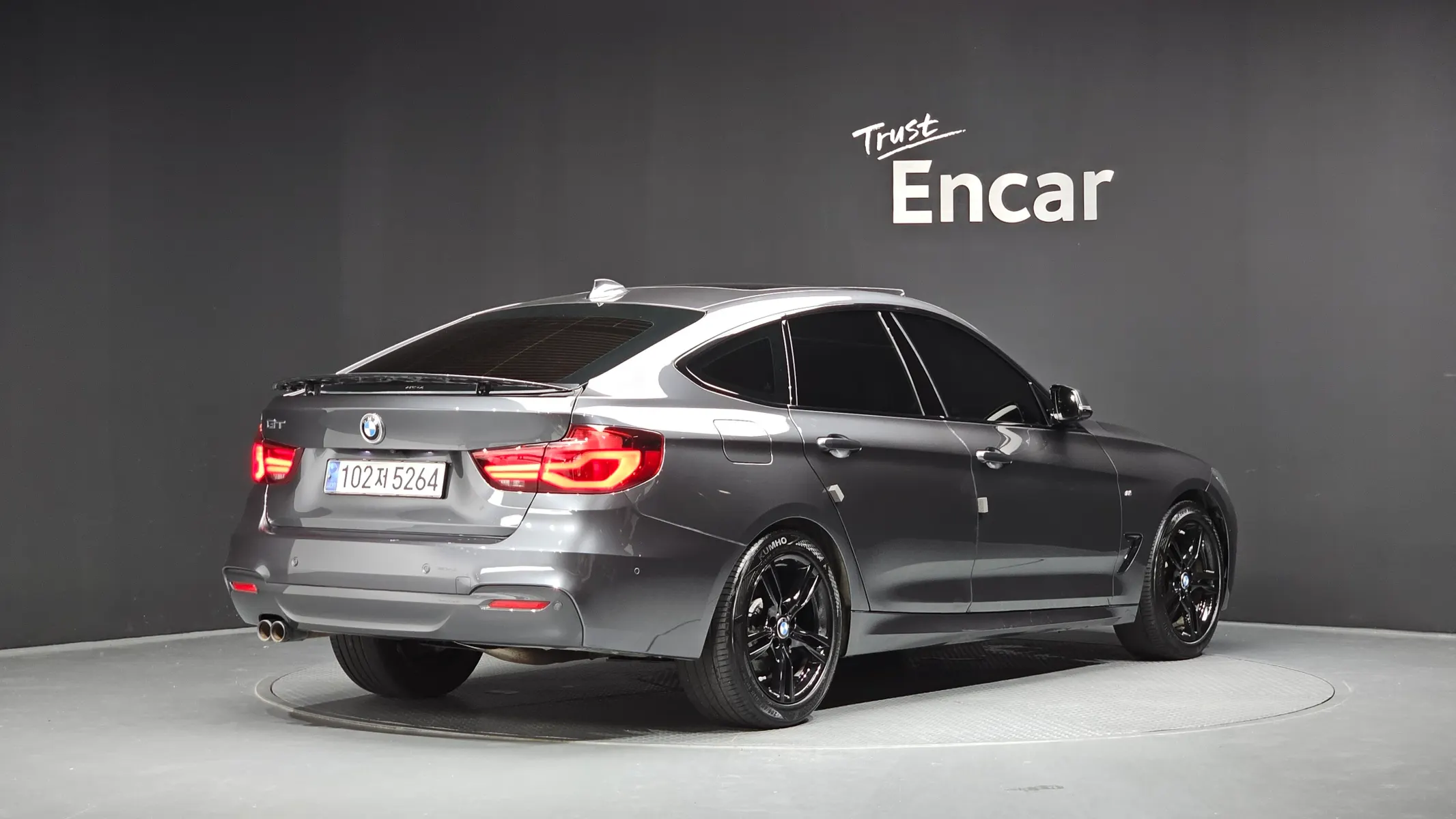 BMW 3 Series GT (F34) GT 320d M 2020 2/36