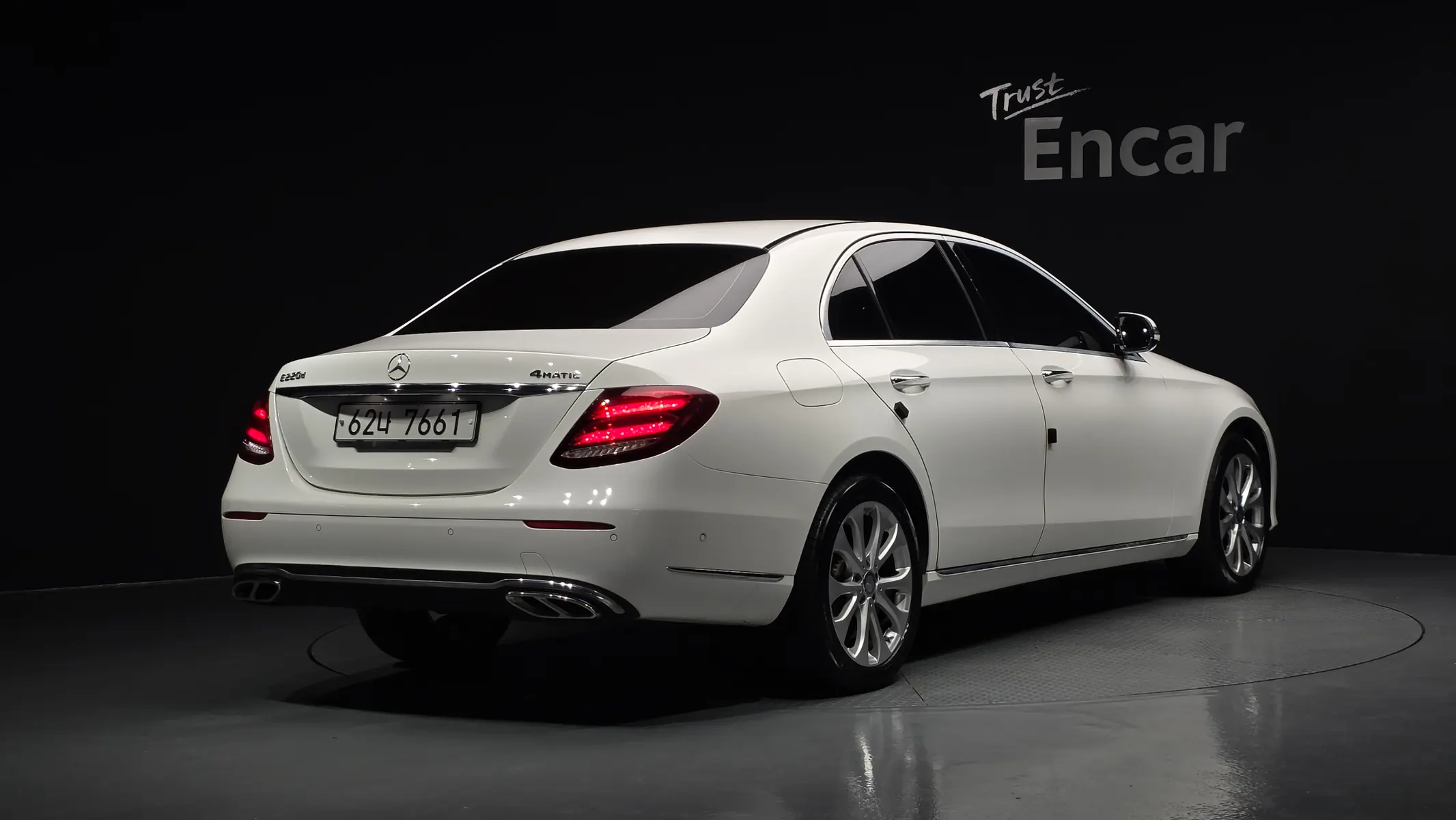 Mercedes-Benz E-Class W213 E220d 4MATIC 2017 2/21