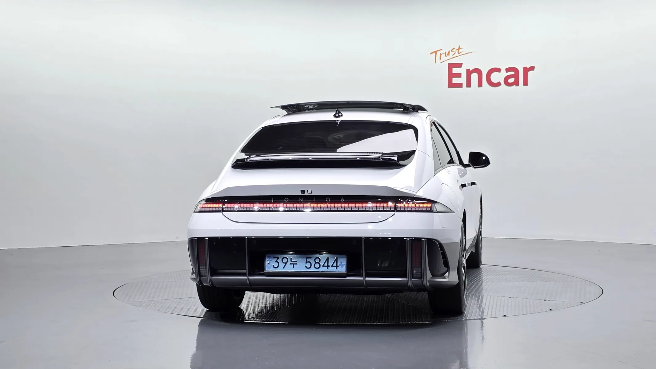 Hyundai Ioniq 6 AWD 2022 3/5