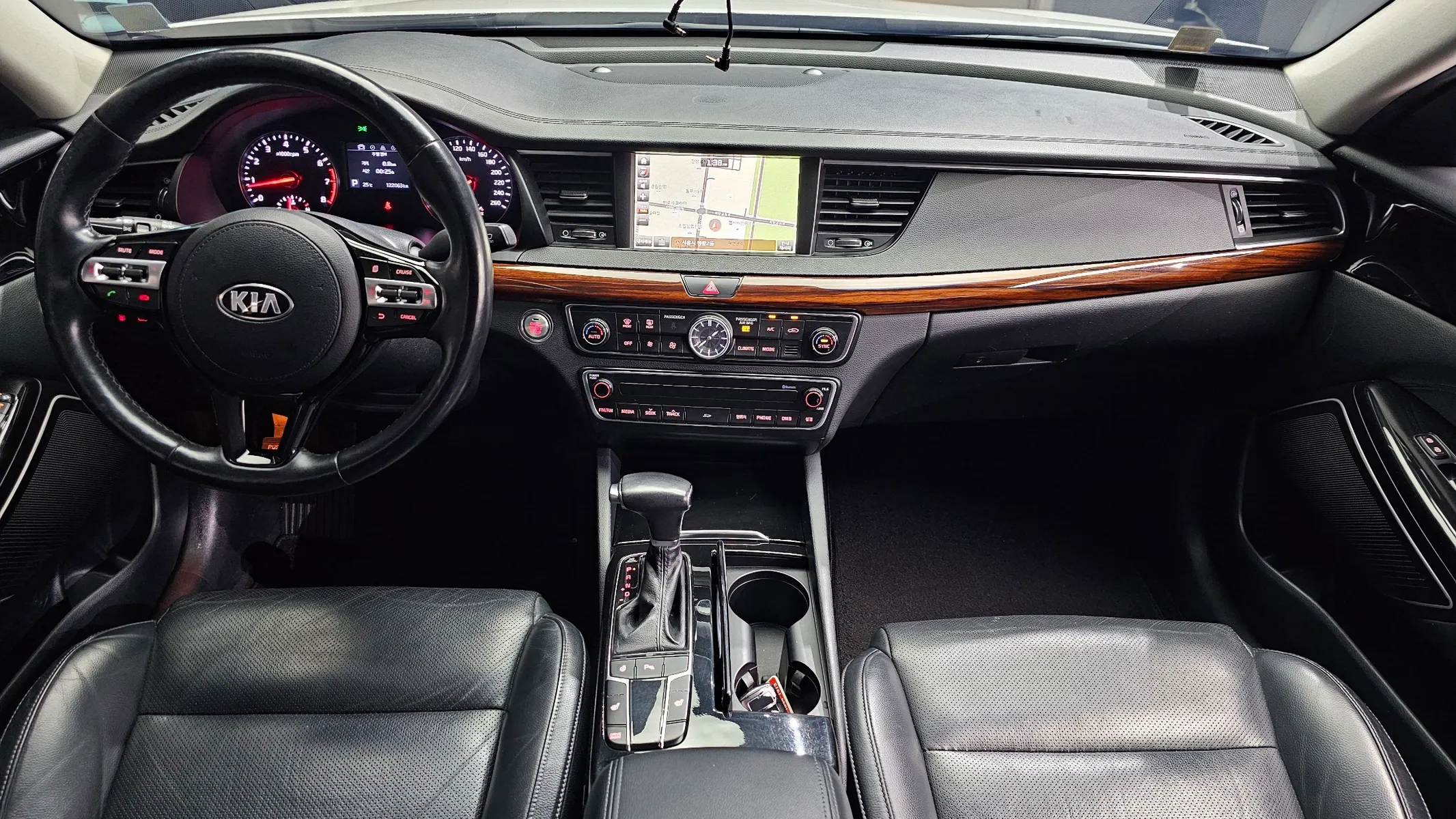 Kia K7 3.0 LPI () 2016 4/5