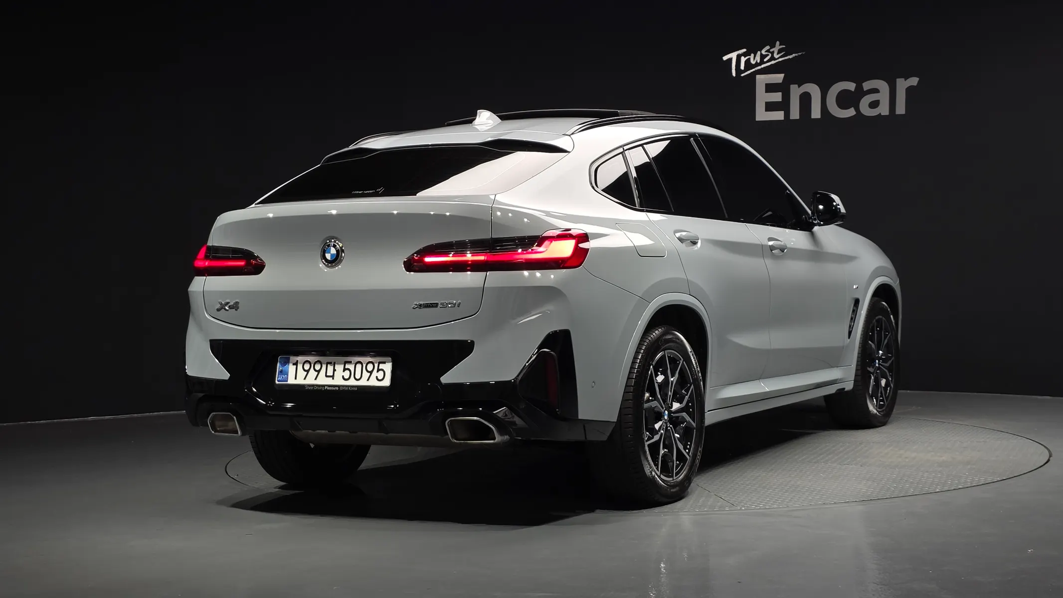 BMW X4 (G02) xDrive20i M 2023 2/37