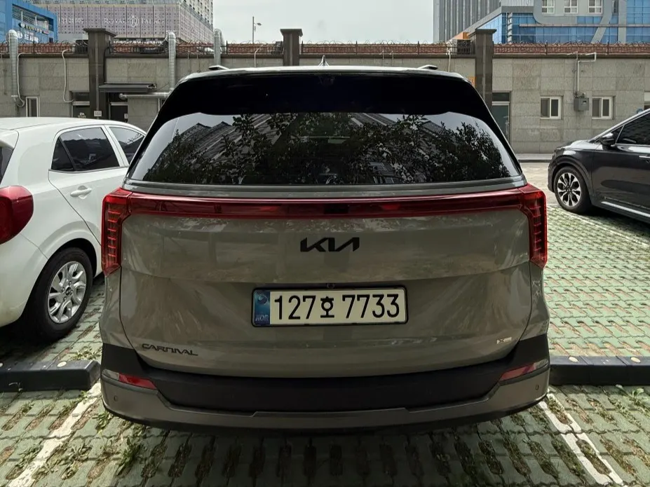 Kia 4 HEV 9 X Line 2026 2/8