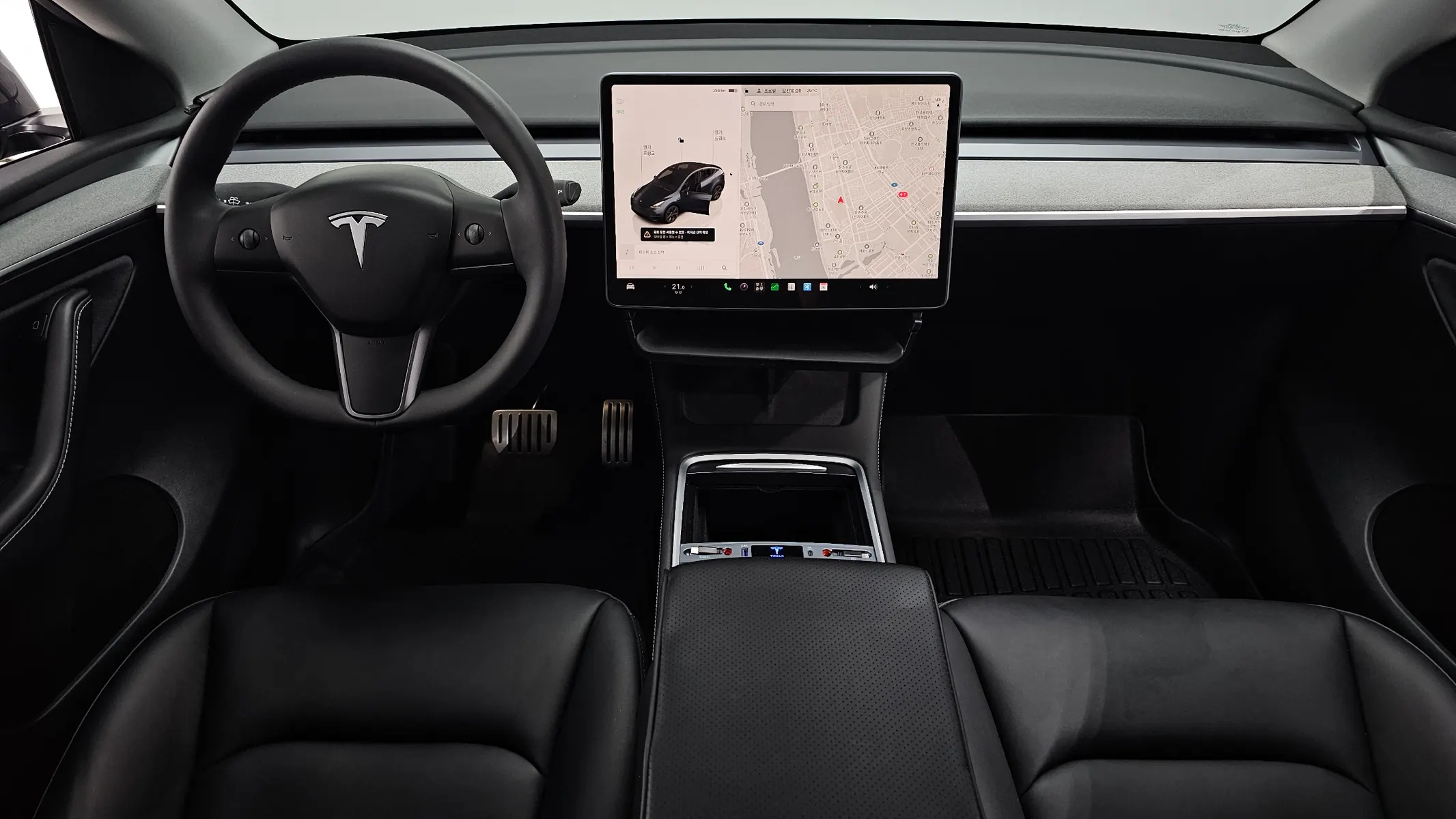 Tesla Y RWD 2025 4/5