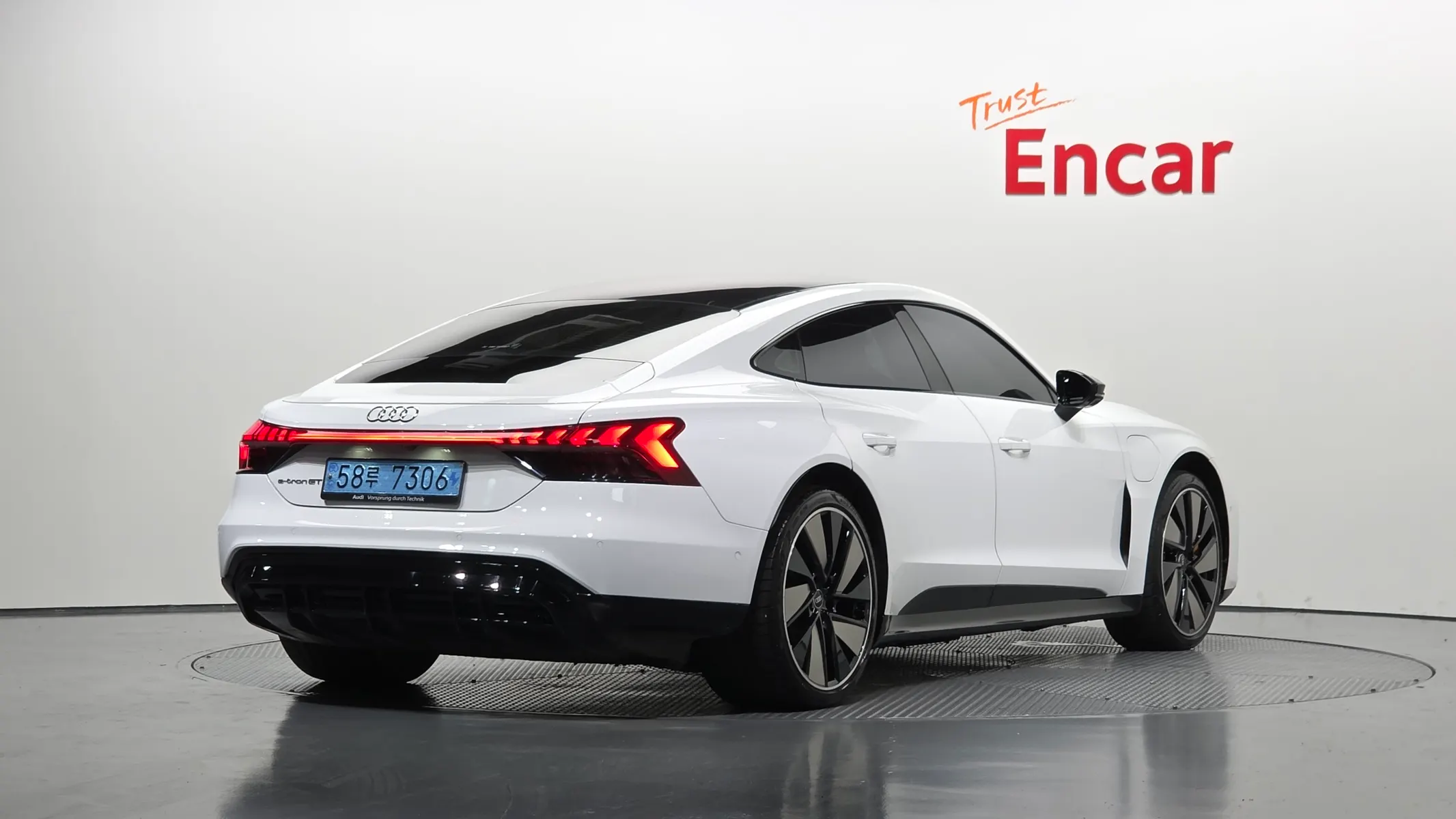 Audi e- GT GT 2022 2/35