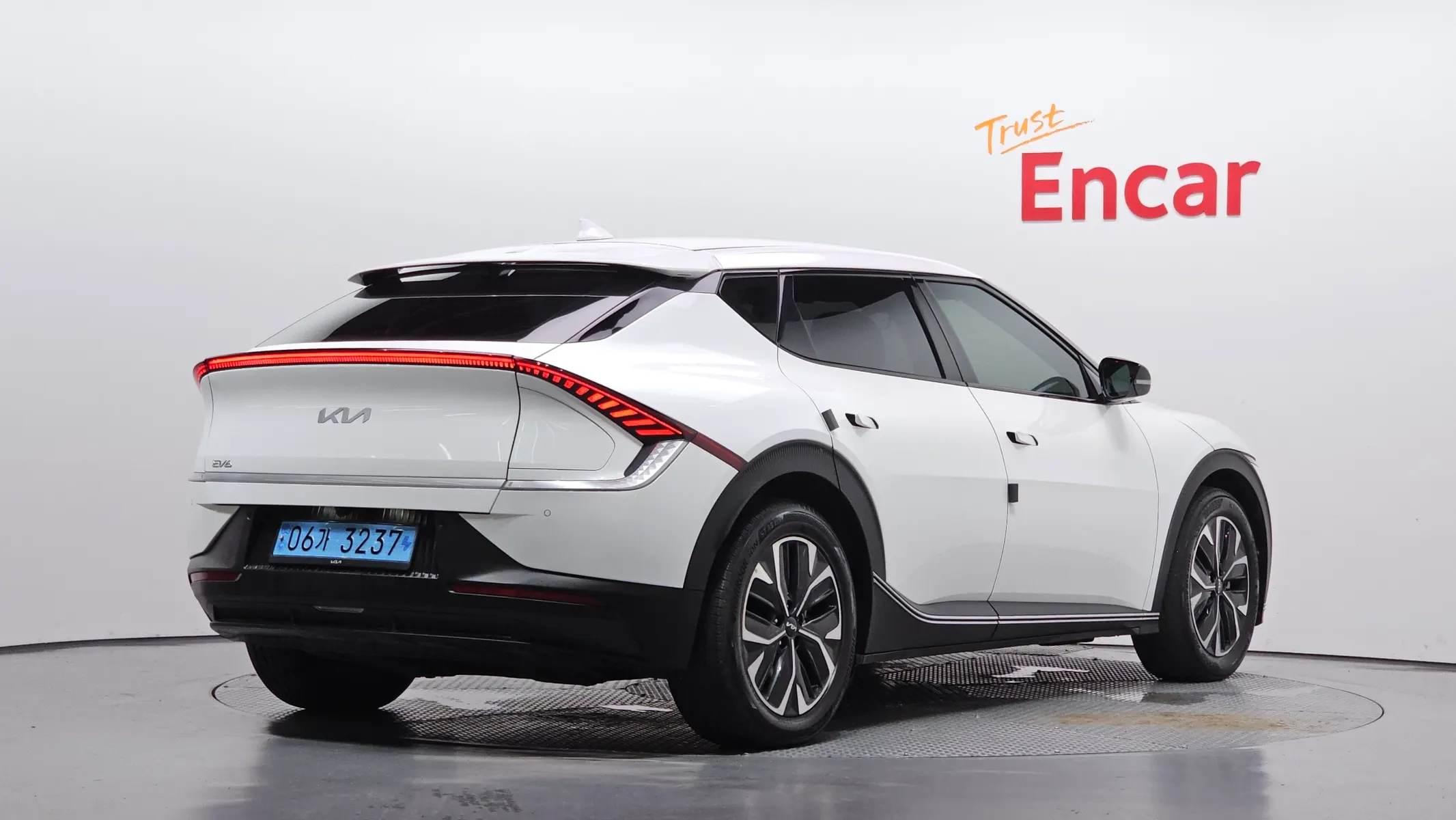 Kia EV6 4WD 2022 2/32