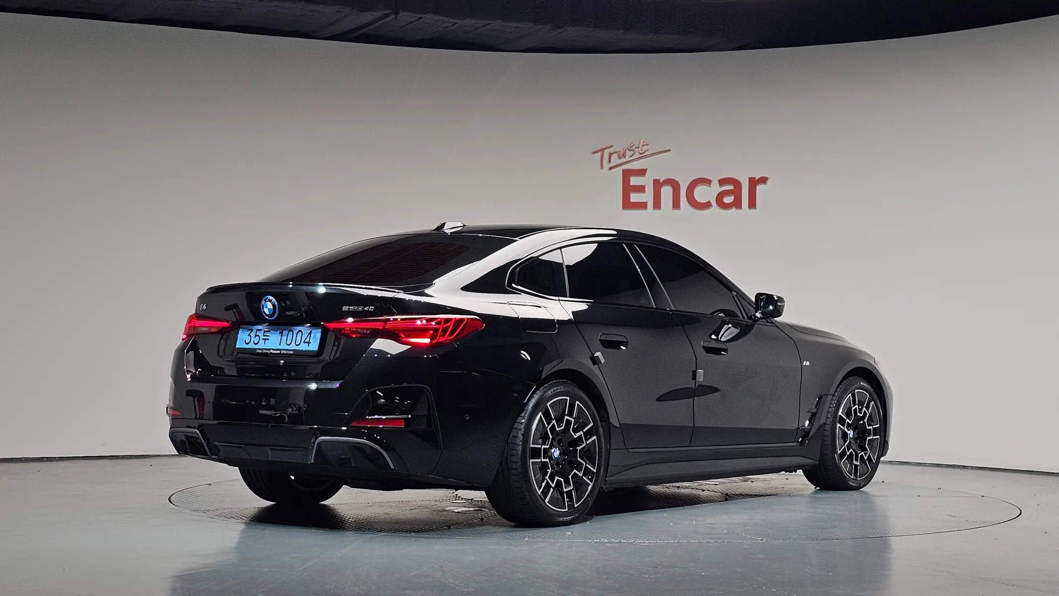 BMW i4 eDrive40 M 2026 2/37